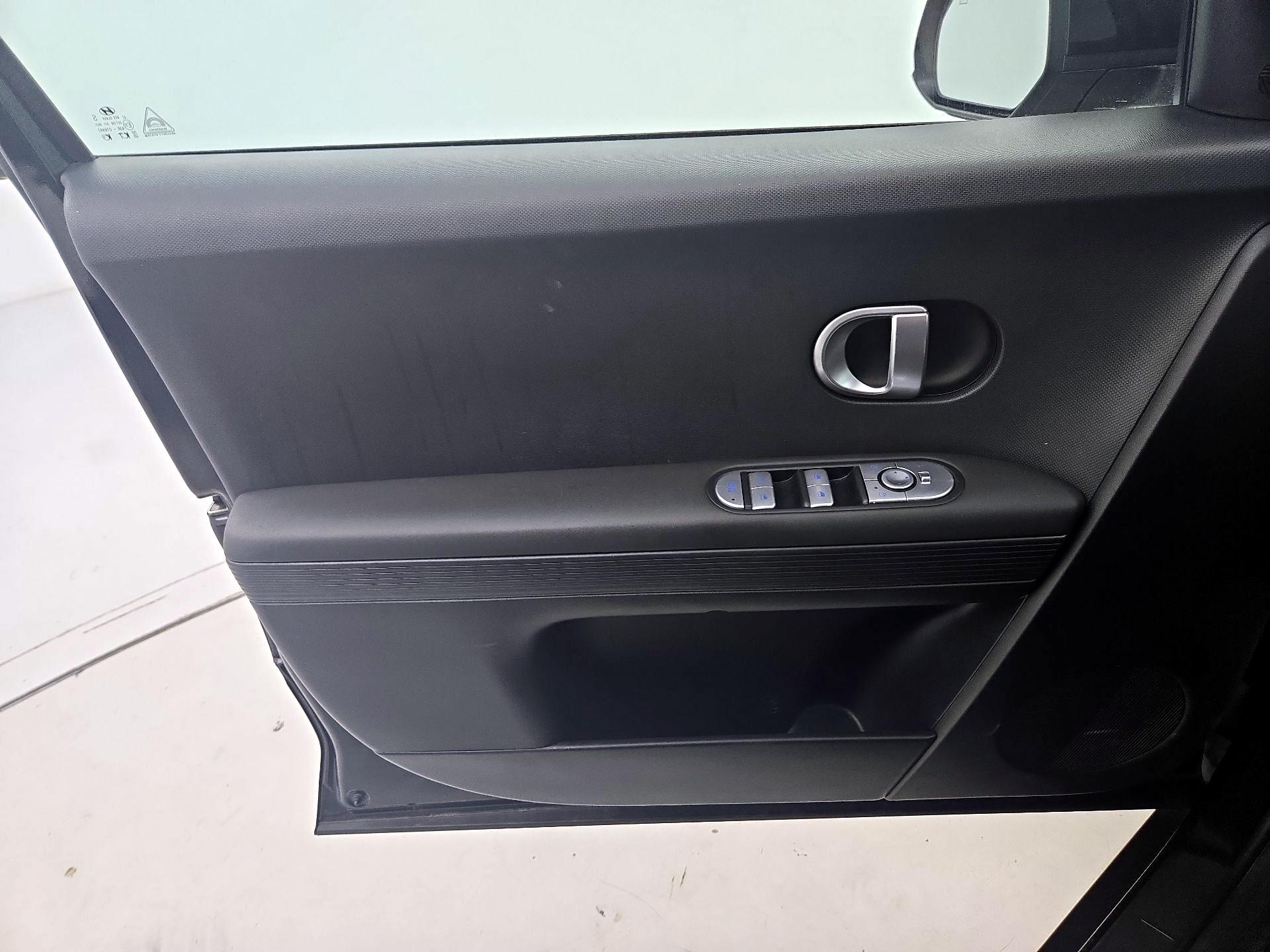 Thumbnail: 2024 Hyundai Ioniq 5 - 12