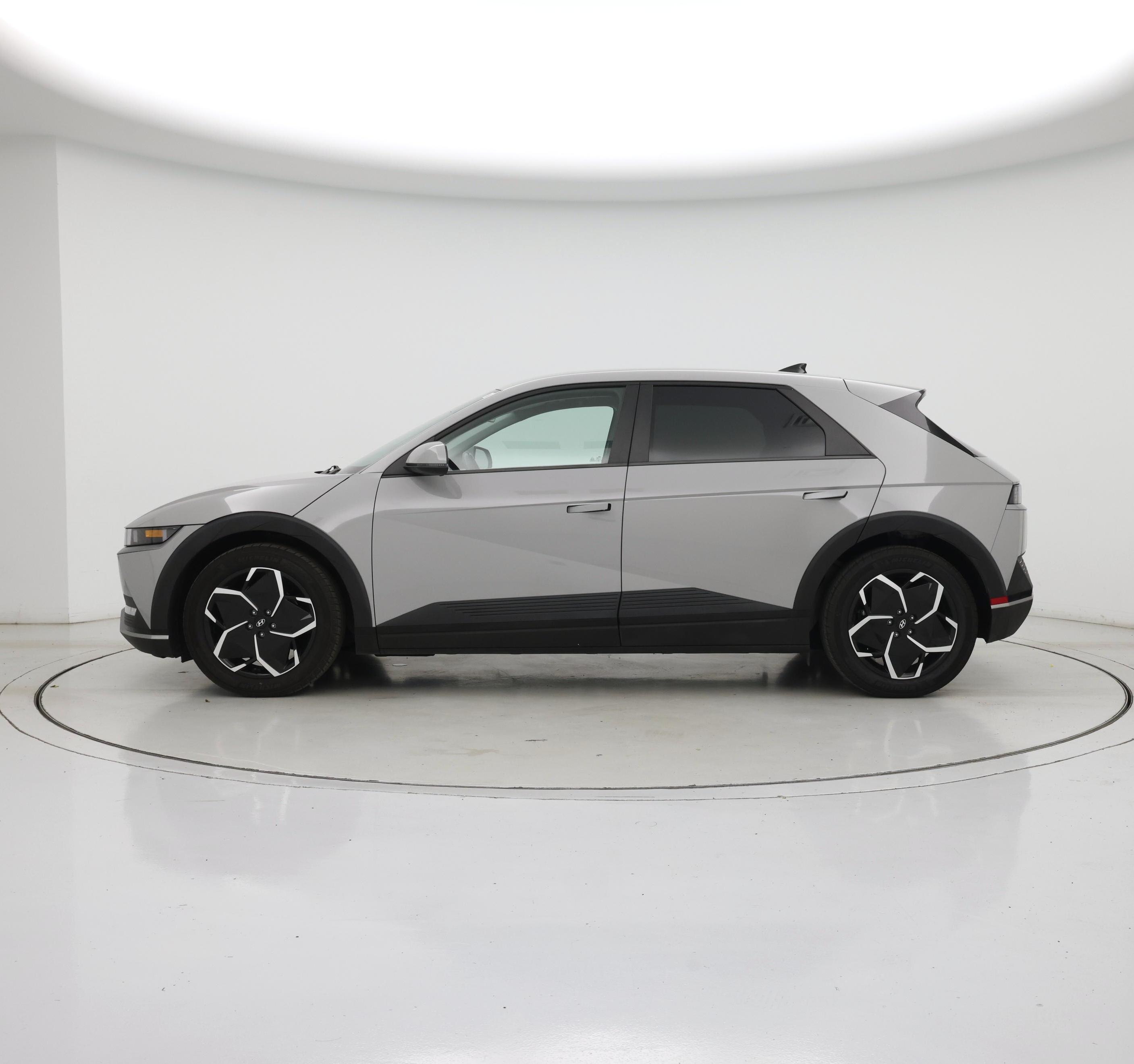 Thumbnail: 2024 Hyundai Ioniq 5 - 3