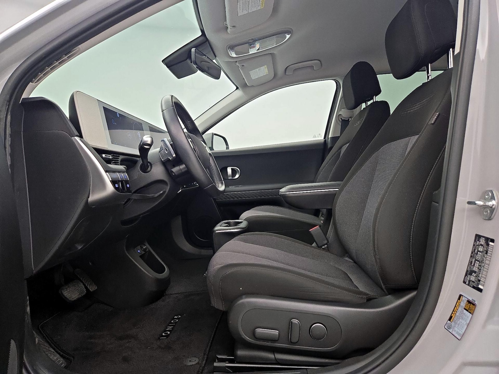 2024 Hyundai IONIQ 5 SEL - Photo 12