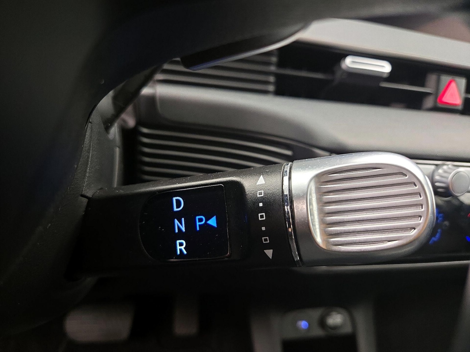 2024 Hyundai IONIQ 5 SEL - Photo 19