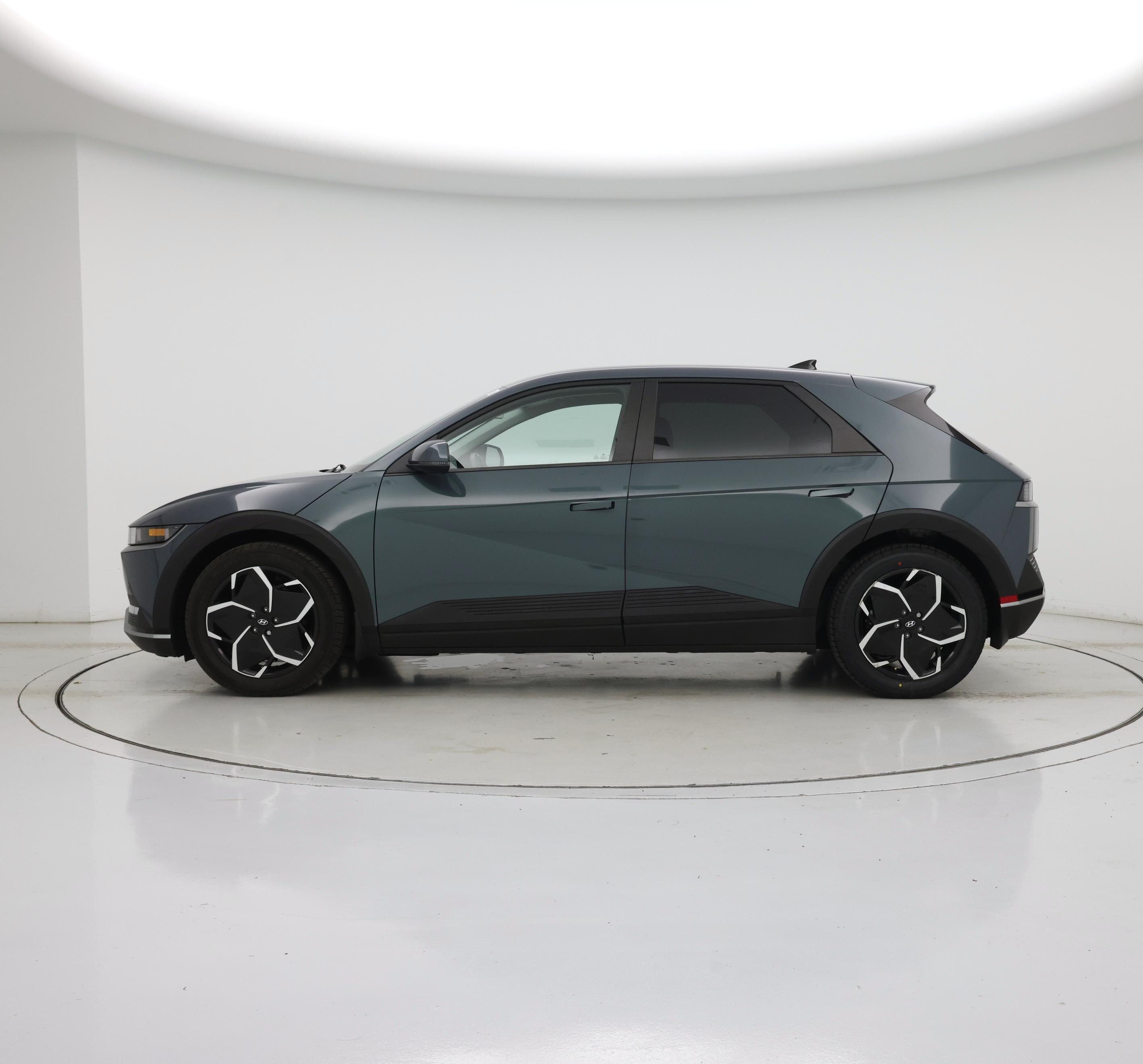 Thumbnail: 2024 Hyundai Ioniq 5 - 3