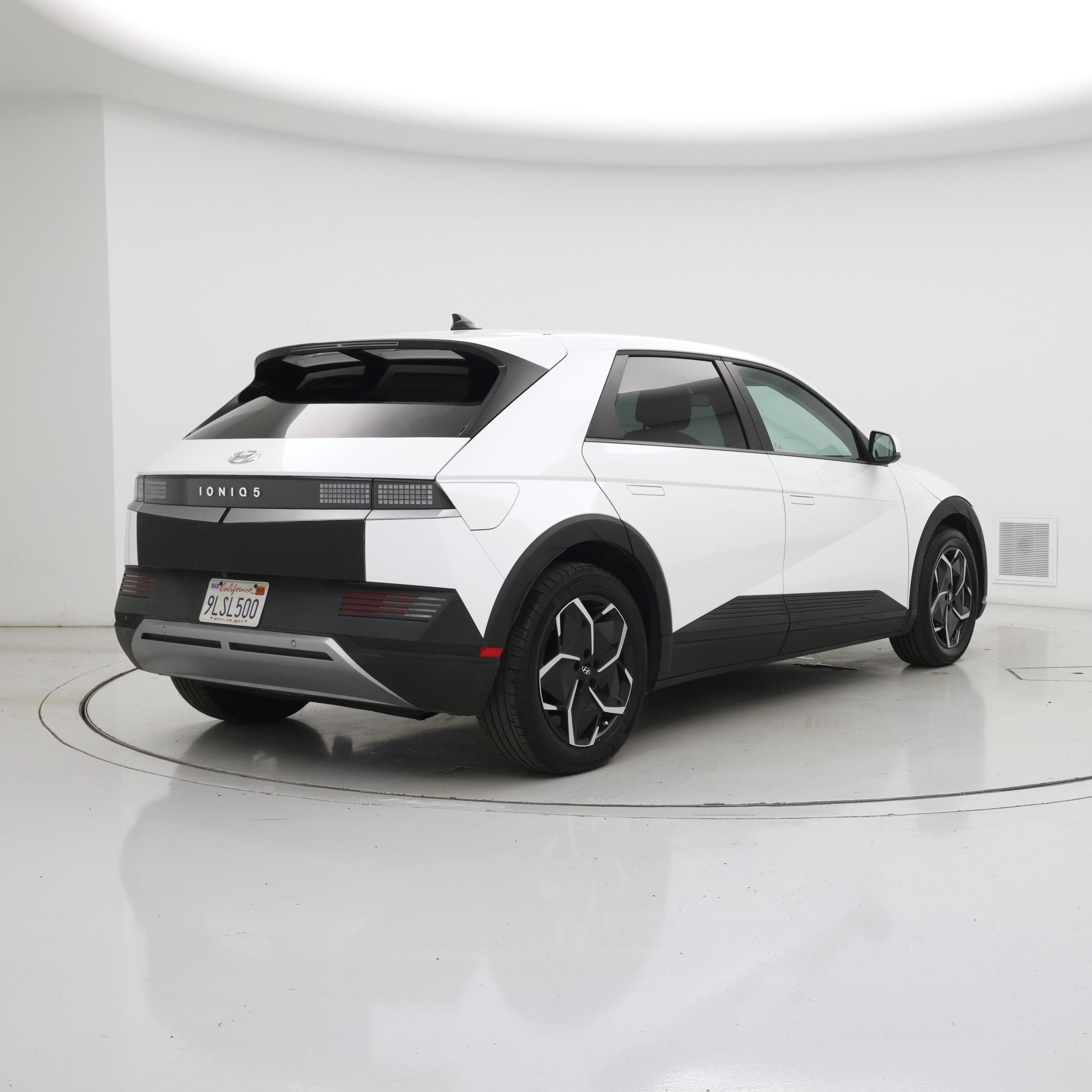 Thumbnail: 2024 Hyundai Ioniq 5 - 8