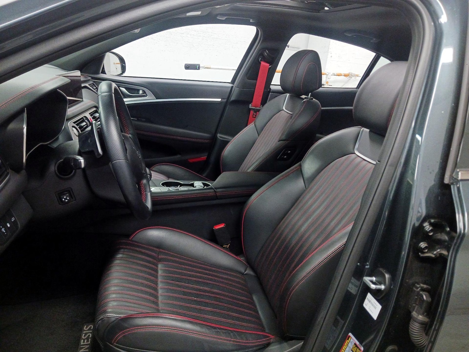 2023 GENESIS G70 Standard - Photo 10