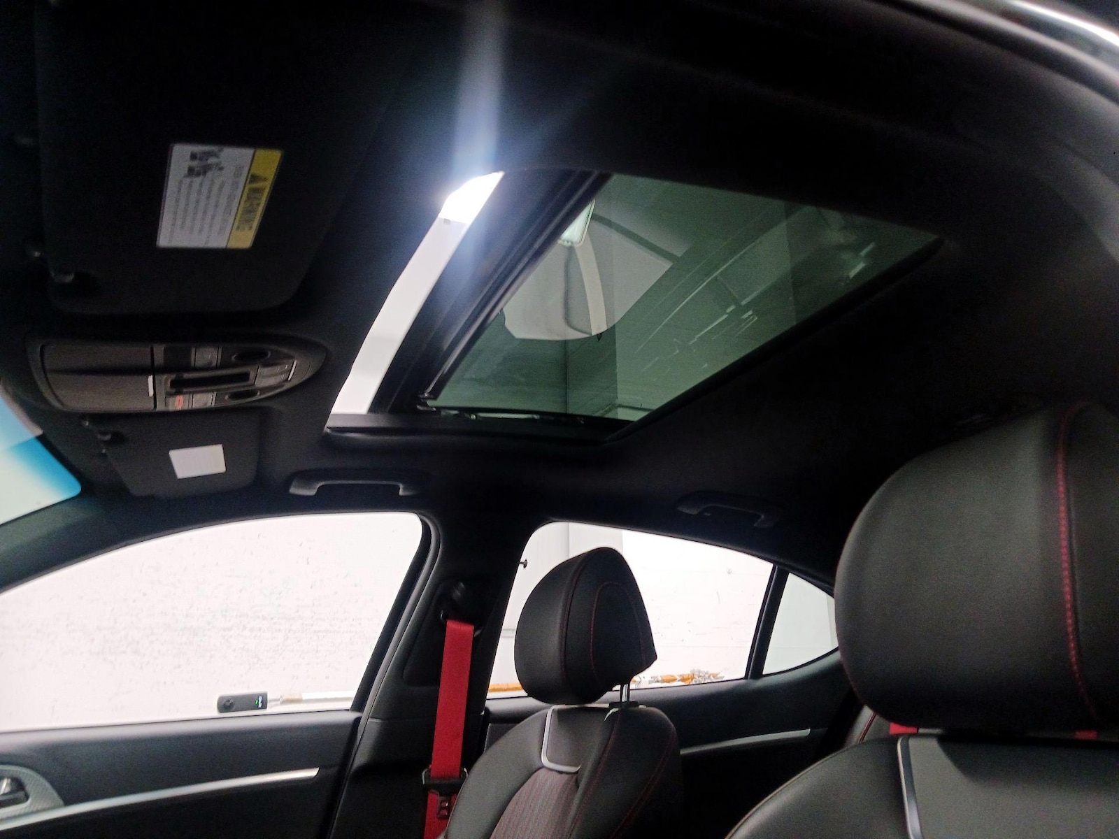 2023 GENESIS G70 Standard - Photo 19