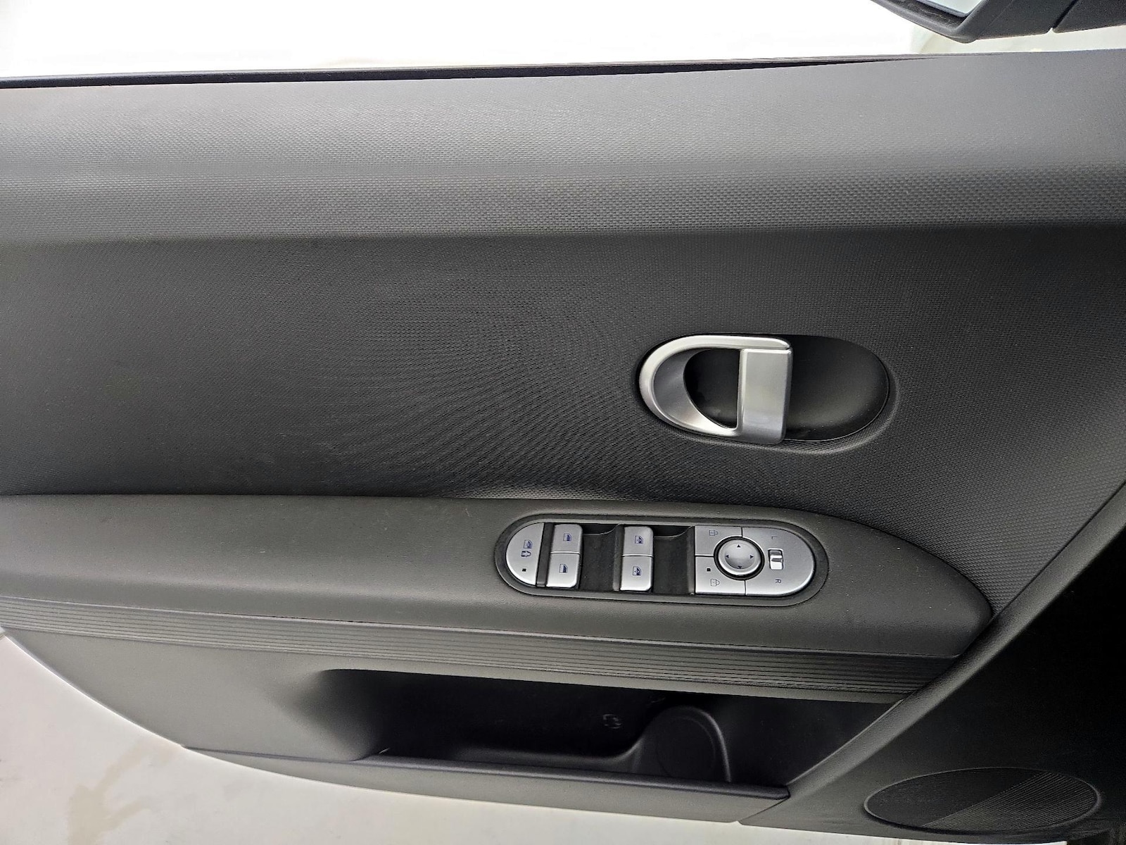 2024 Hyundai IONIQ 5 SEL - Photo 13