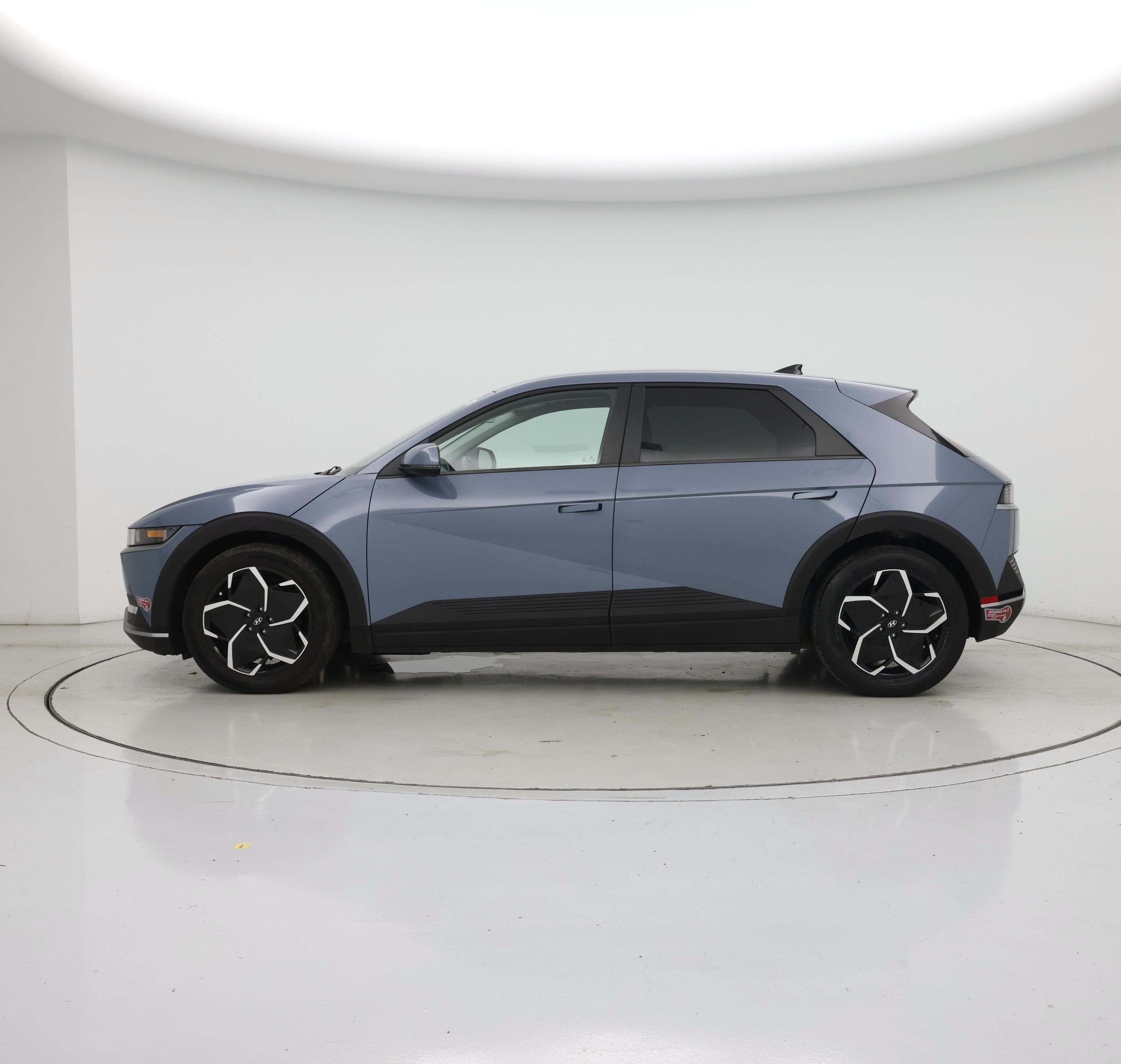 Thumbnail: 2024 Hyundai Ioniq 5 - 3