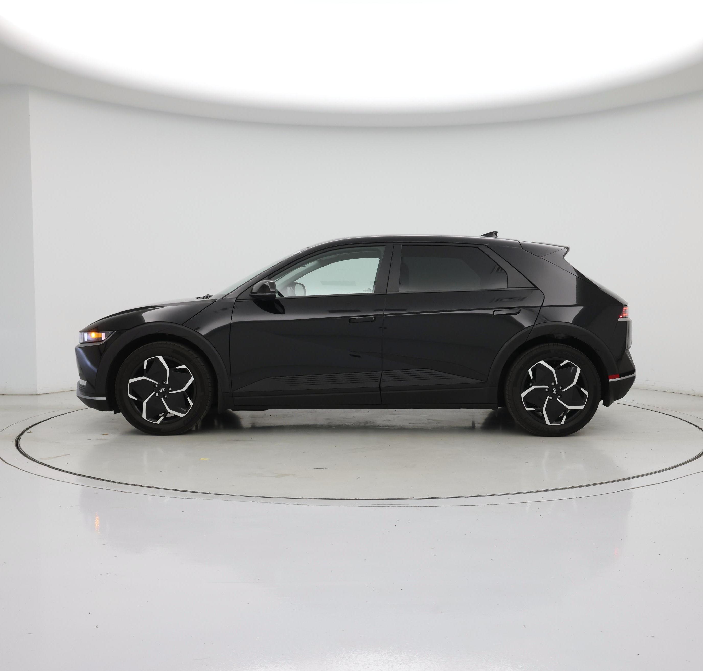 Thumbnail: 2024 Hyundai Ioniq 5 - 3