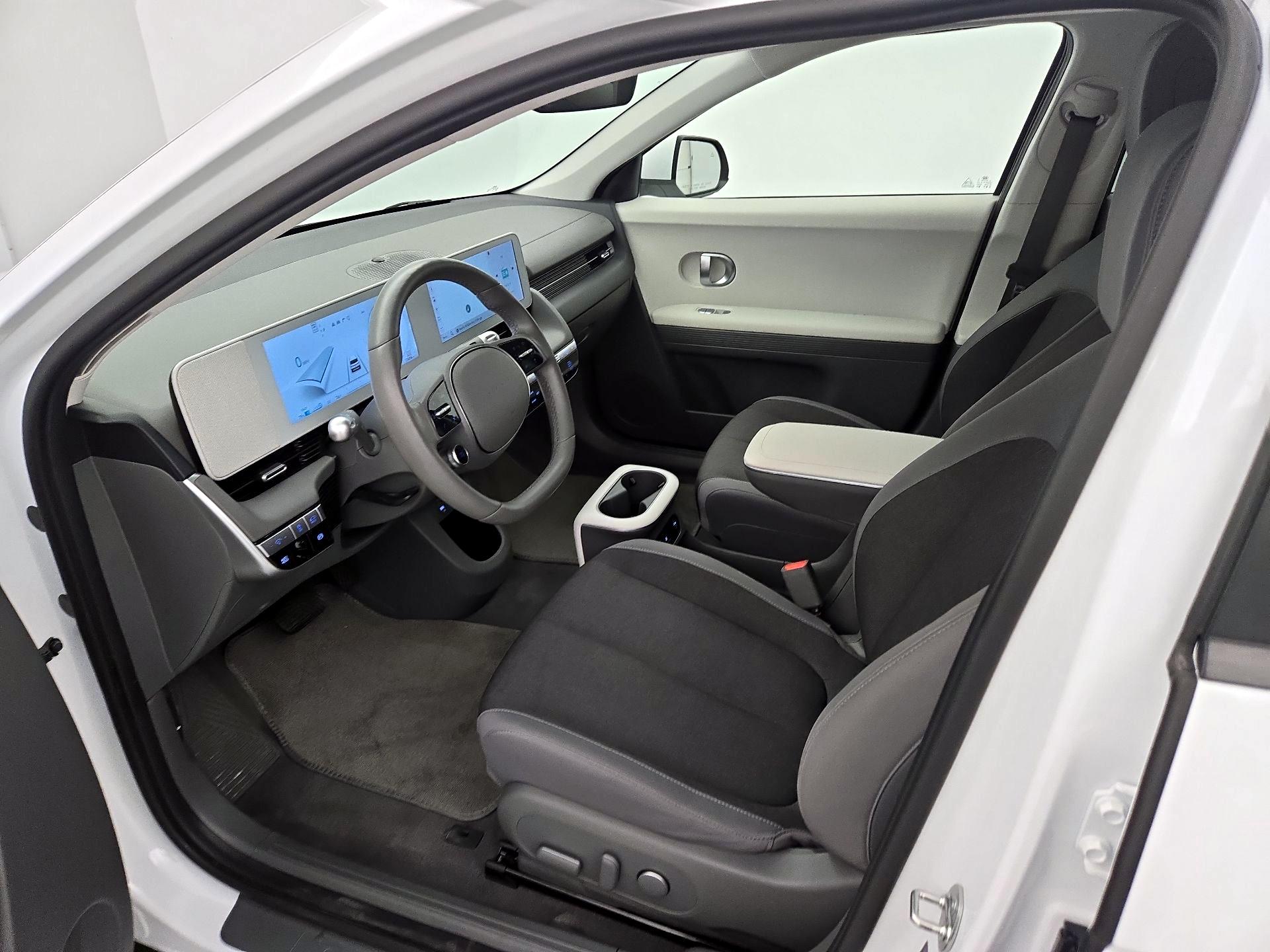 Thumbnail: 2024 Hyundai Ioniq 5 - 11