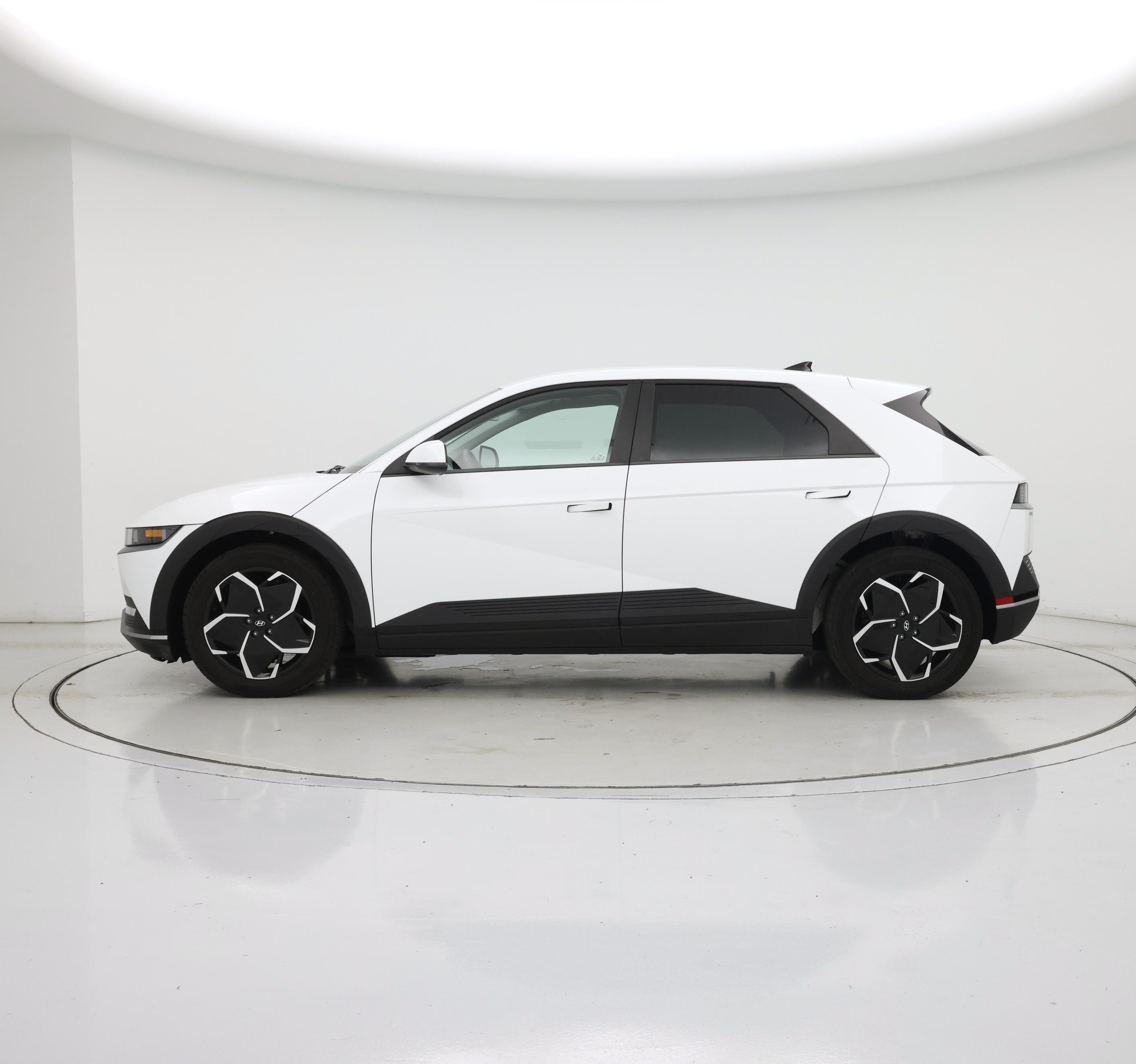 Thumbnail: 2024 Hyundai Ioniq 5 - 3