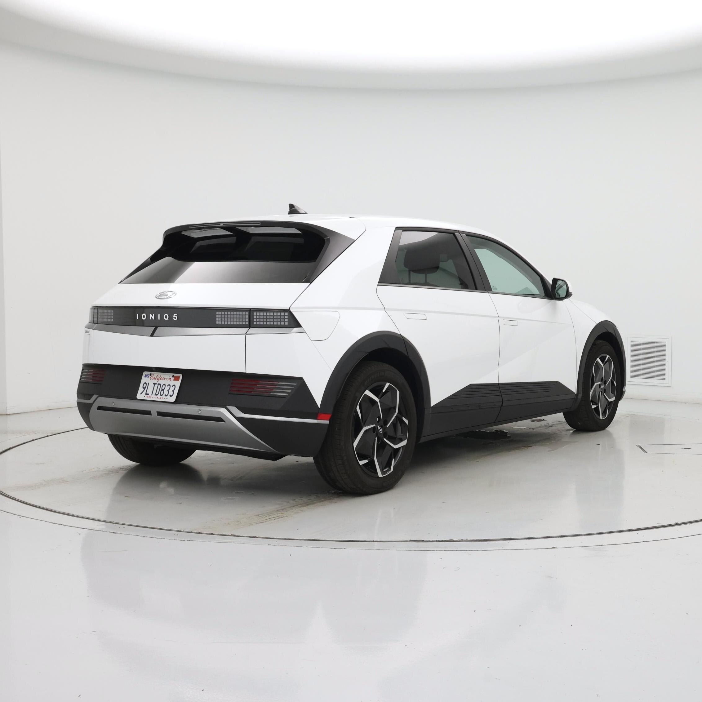 Thumbnail: 2024 Hyundai Ioniq 5 - 8