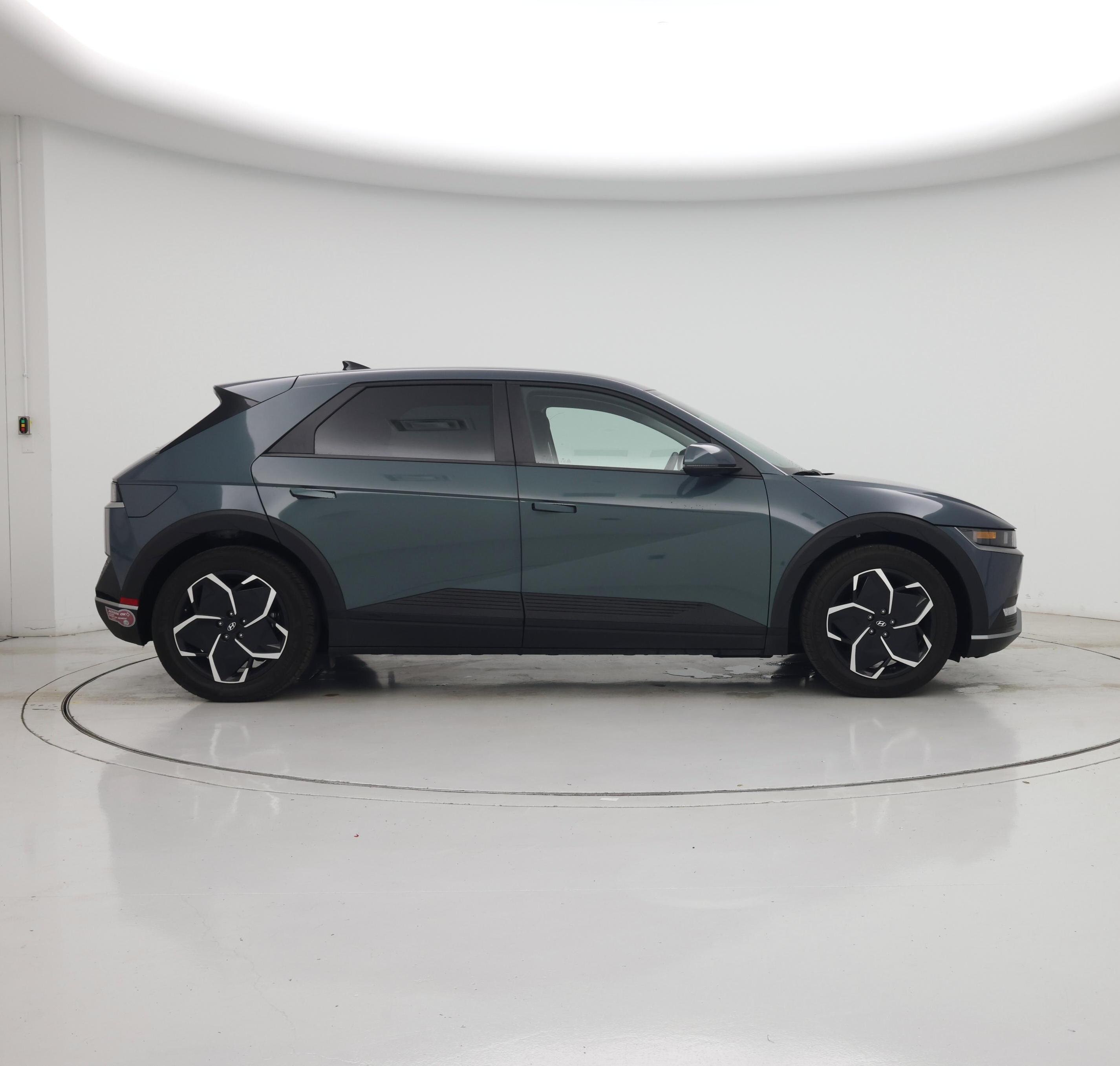 Thumbnail: 2024 Hyundai Ioniq 5 - 7