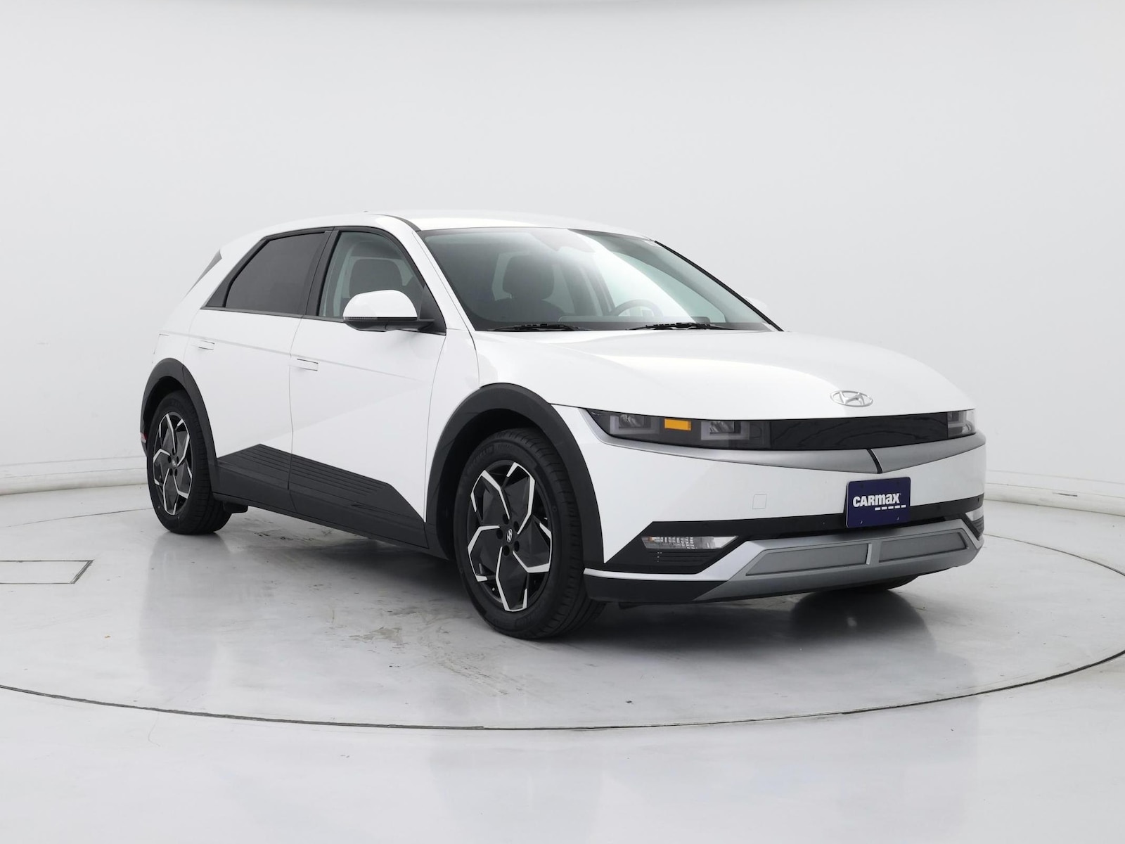 2024 Hyundai IONIQ 5 SEL - Photo 2