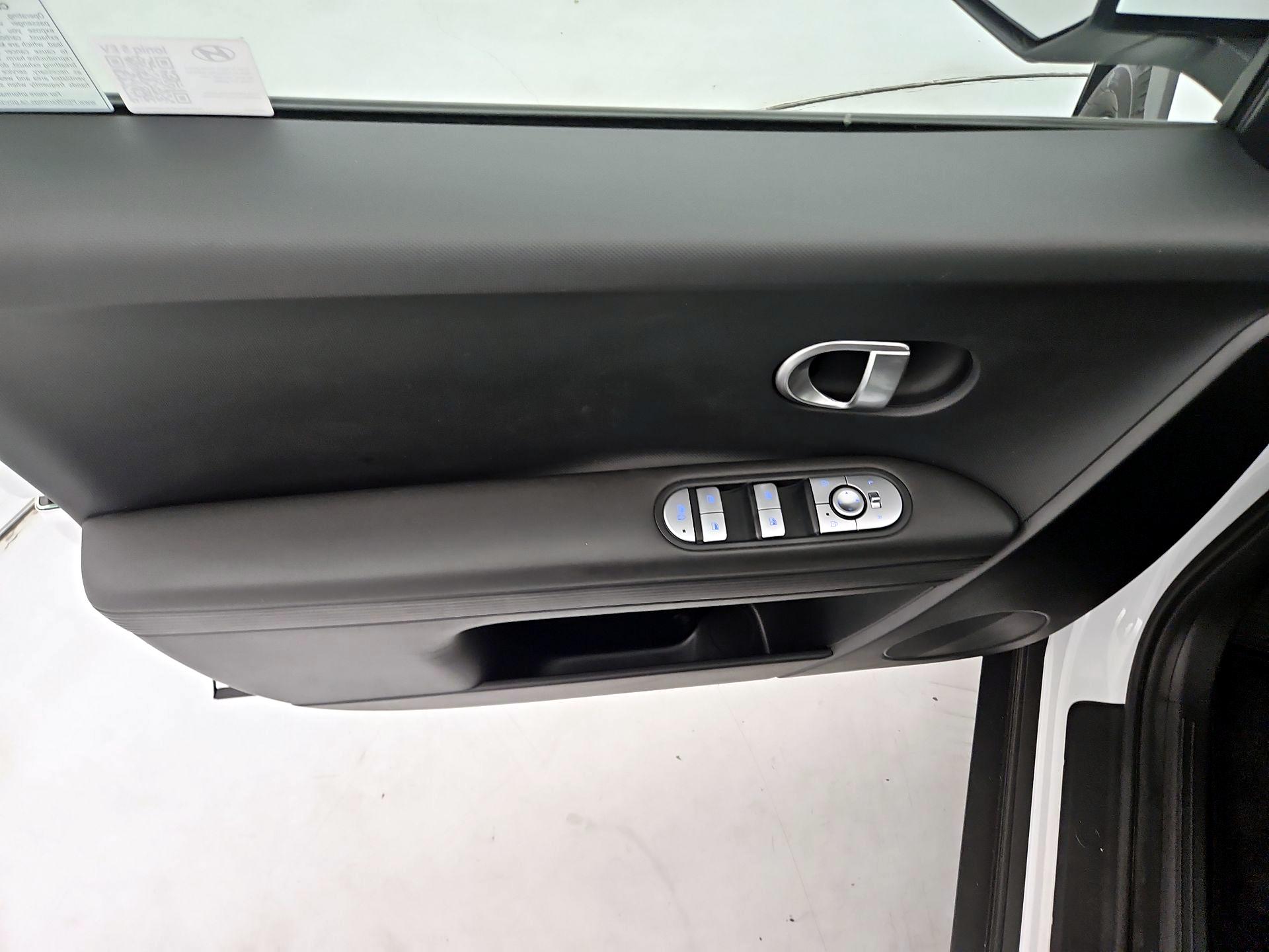Thumbnail: 2024 Hyundai Ioniq 5 - 12