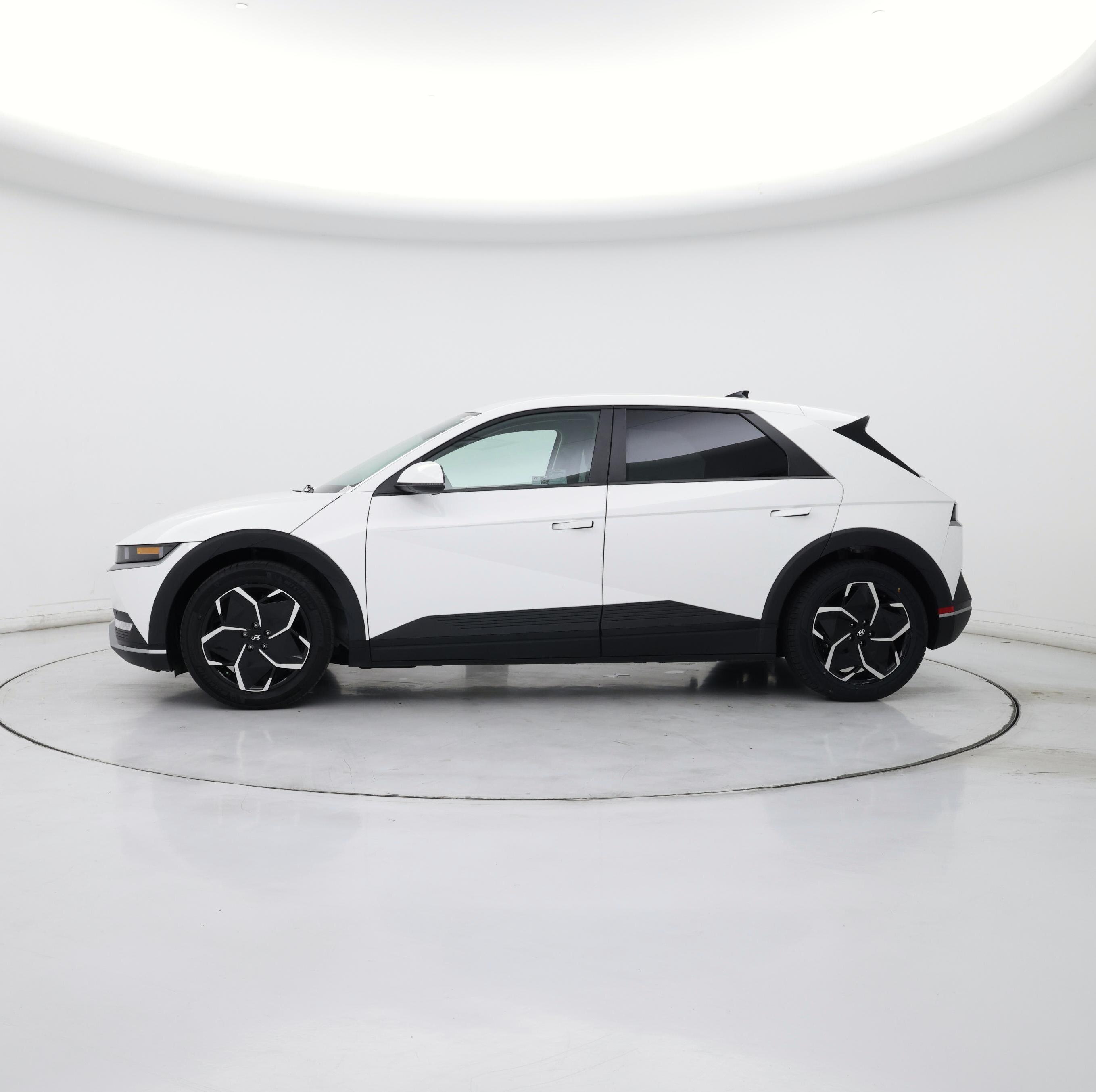 Thumbnail: 2024 Hyundai Ioniq 5 - 3