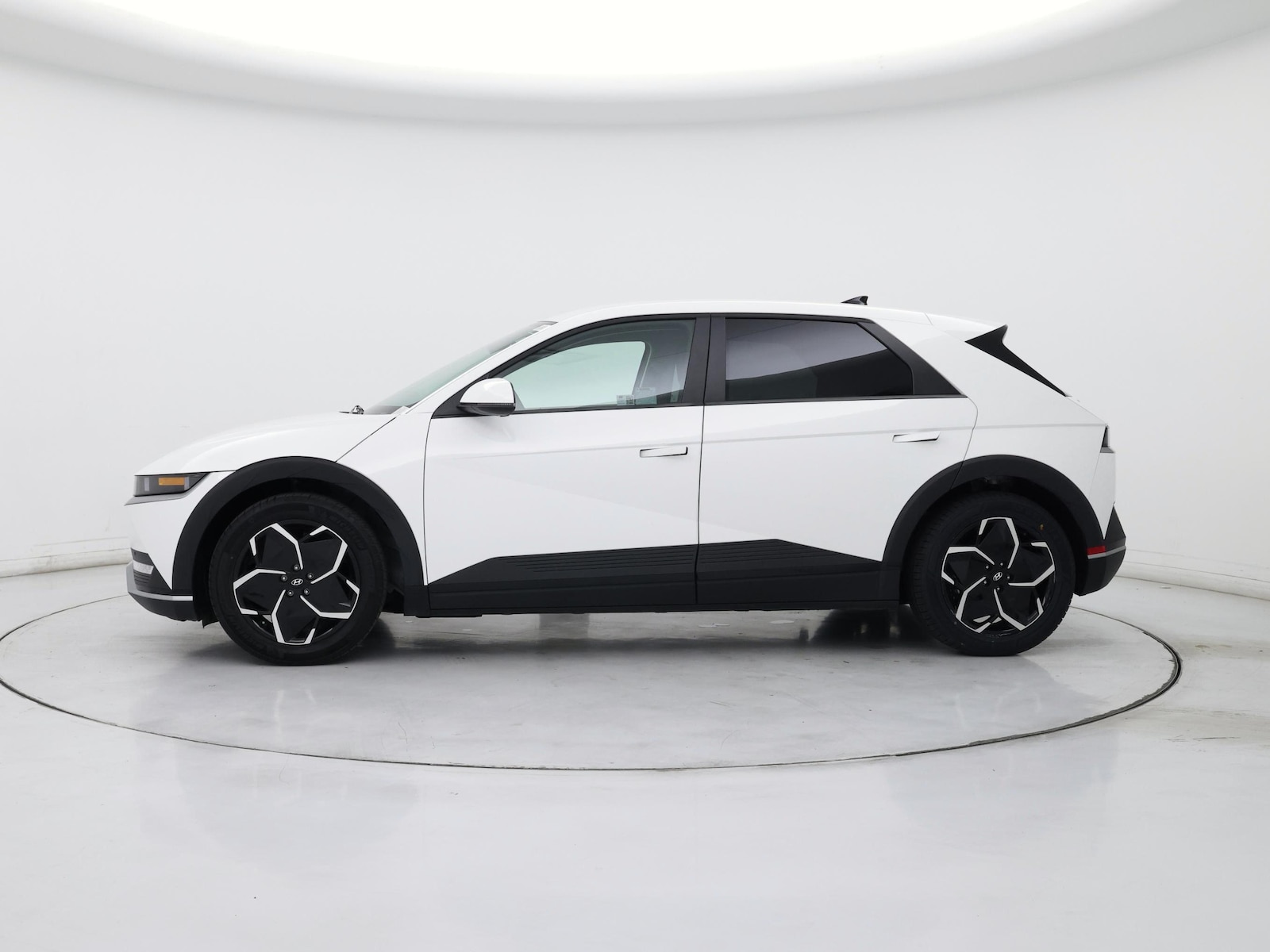 2024 Hyundai IONIQ 5 SEL - Photo 4