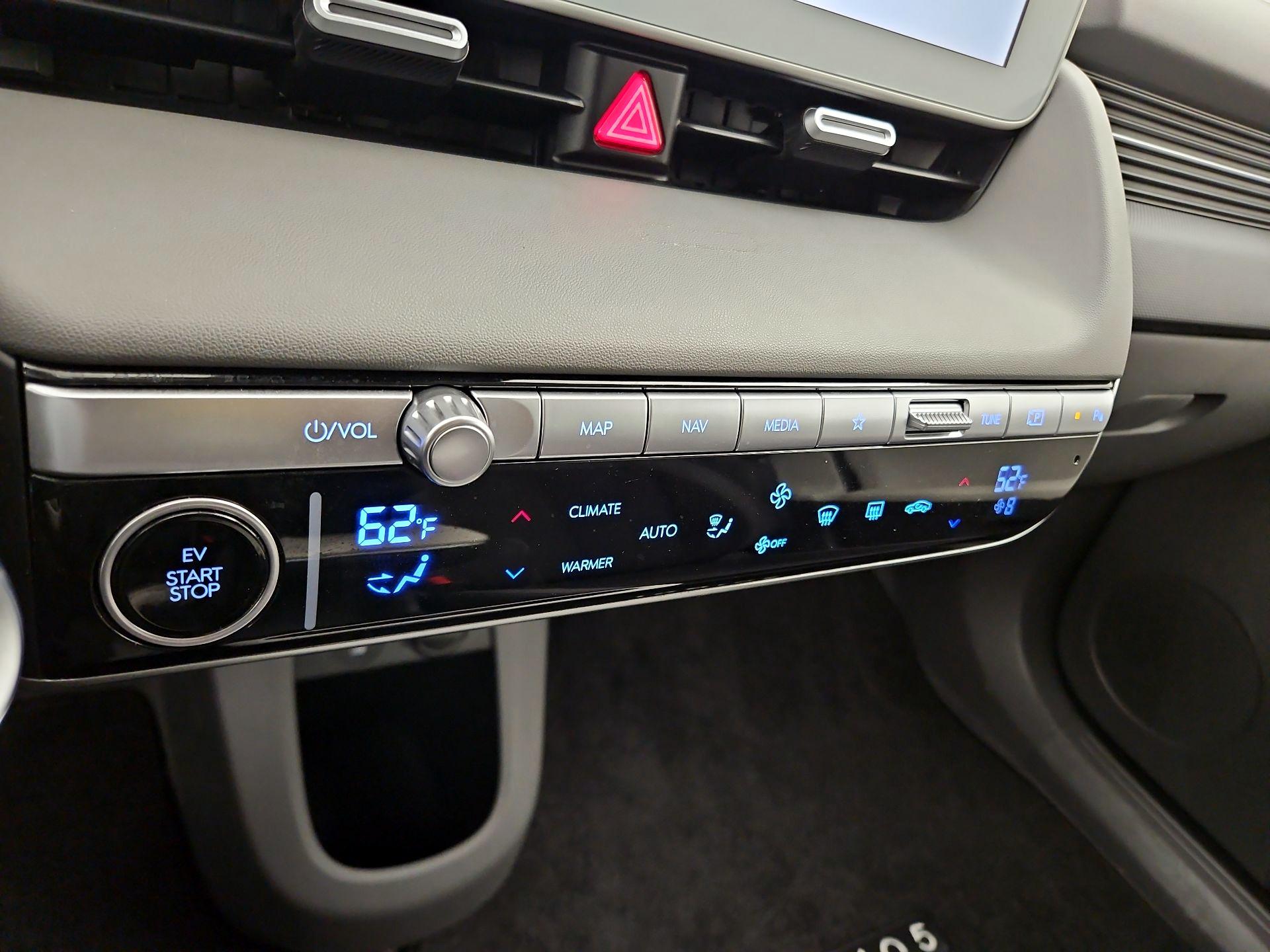 Thumbnail: 2024 Hyundai Ioniq 5 - 17