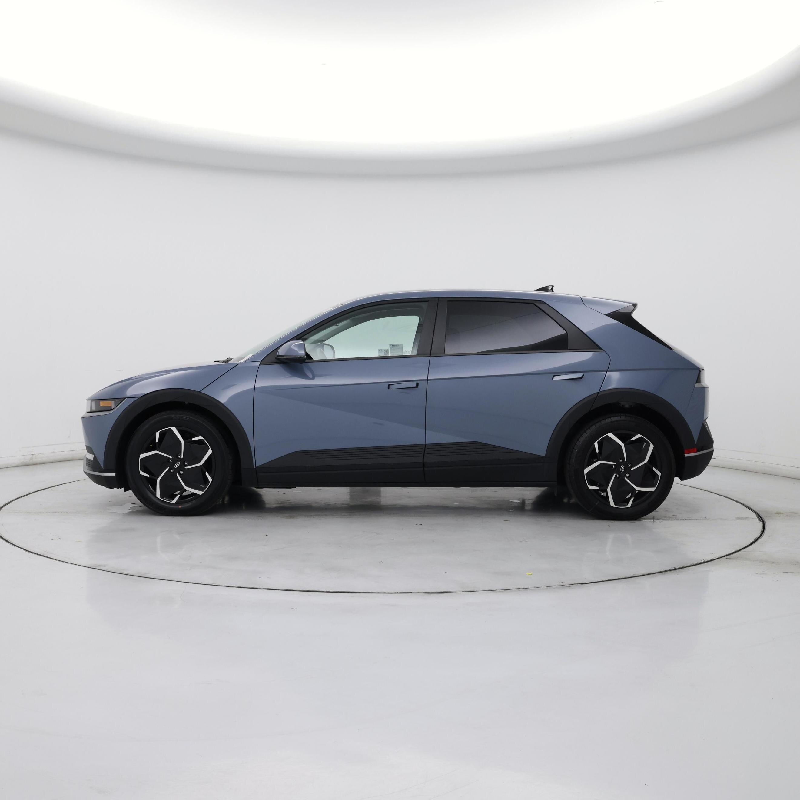 Thumbnail: 2024 Hyundai Ioniq 5 - 3