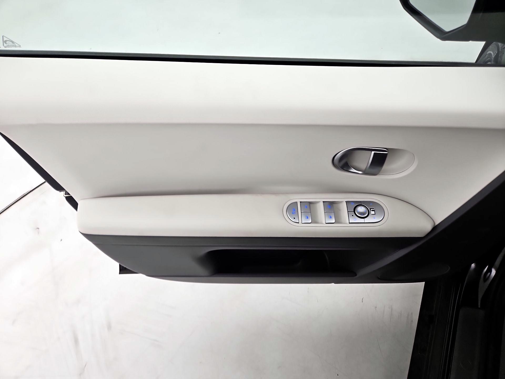 Thumbnail: 2024 Hyundai Ioniq 5 - 12