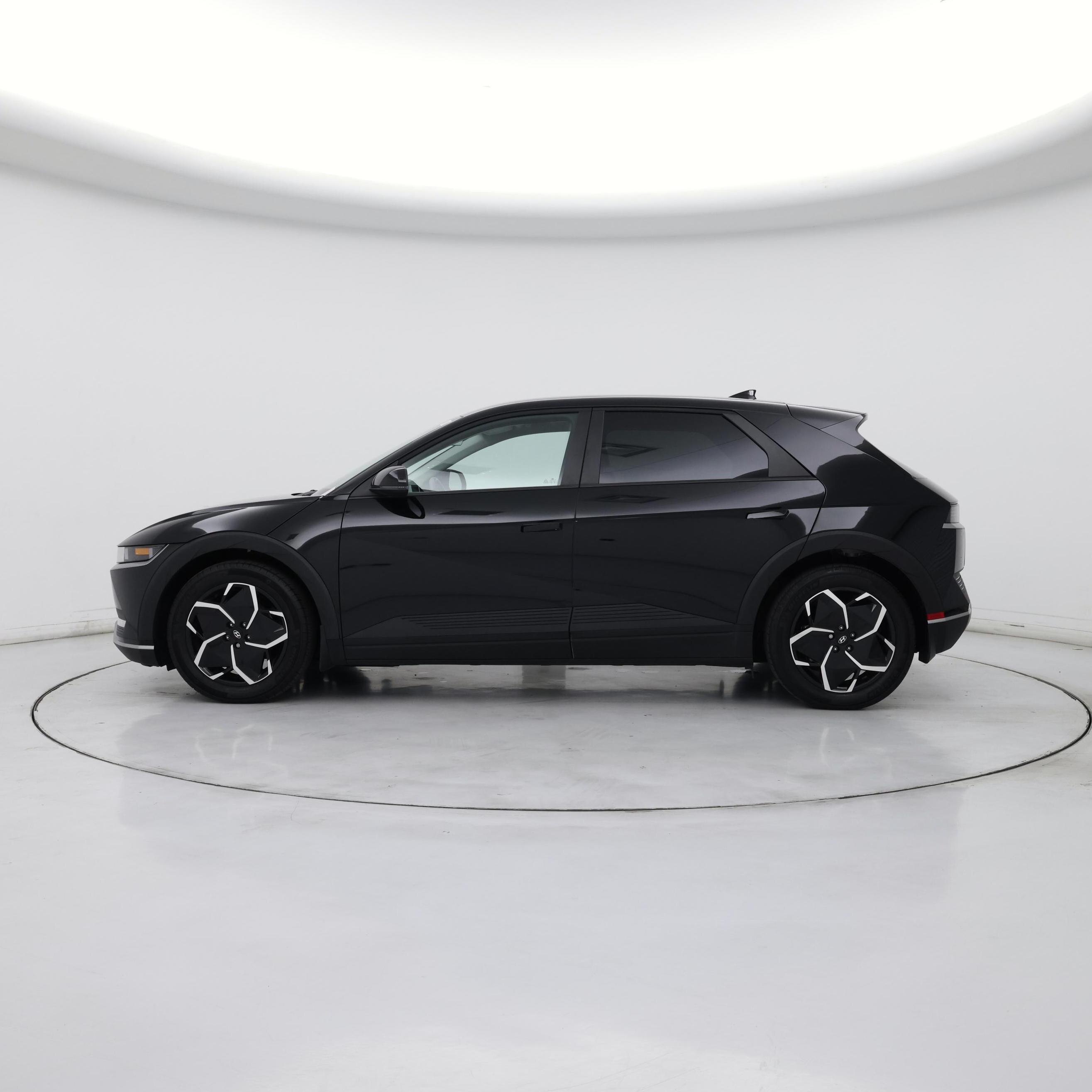 Thumbnail: 2024 Hyundai Ioniq 5 - 3