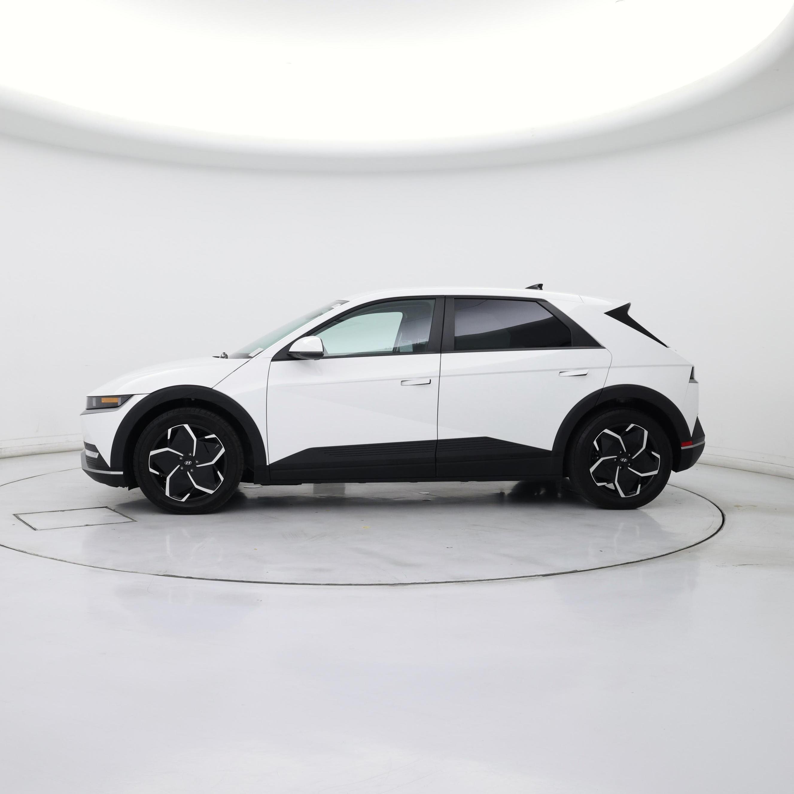 Thumbnail: 2024 Hyundai Ioniq 5 - 3