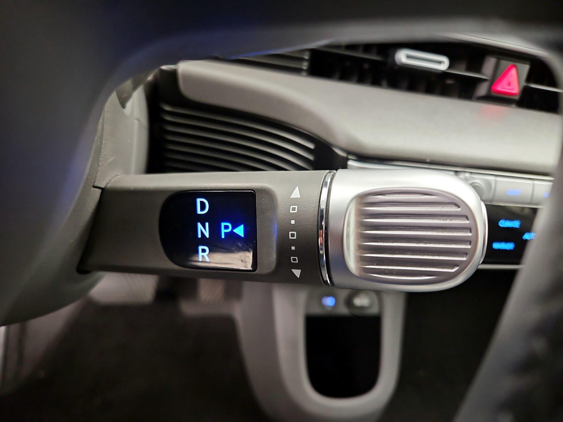 Thumbnail: 2023 Hyundai Ioniq 5 - 18