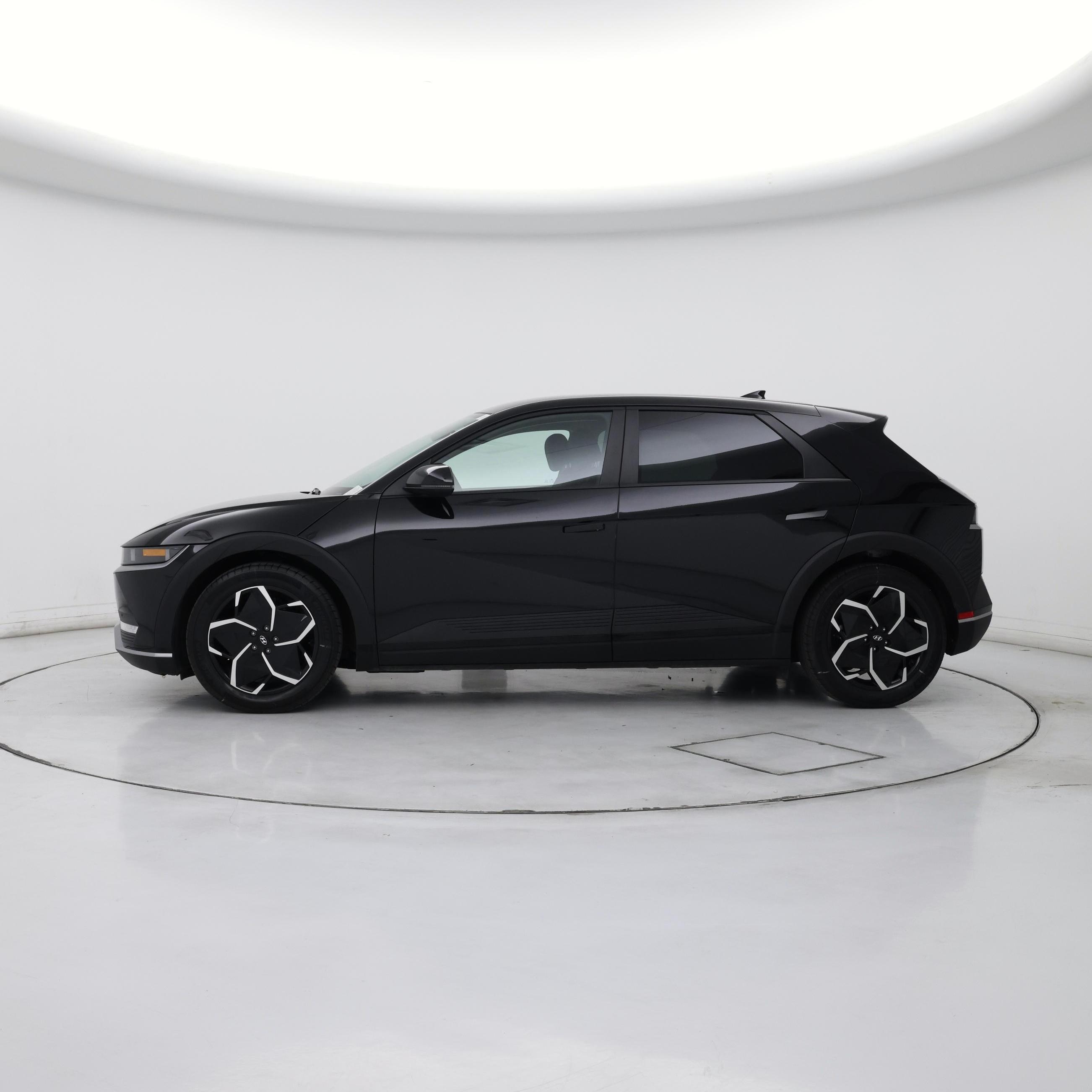 Thumbnail: 2024 Hyundai Ioniq 5 - 3