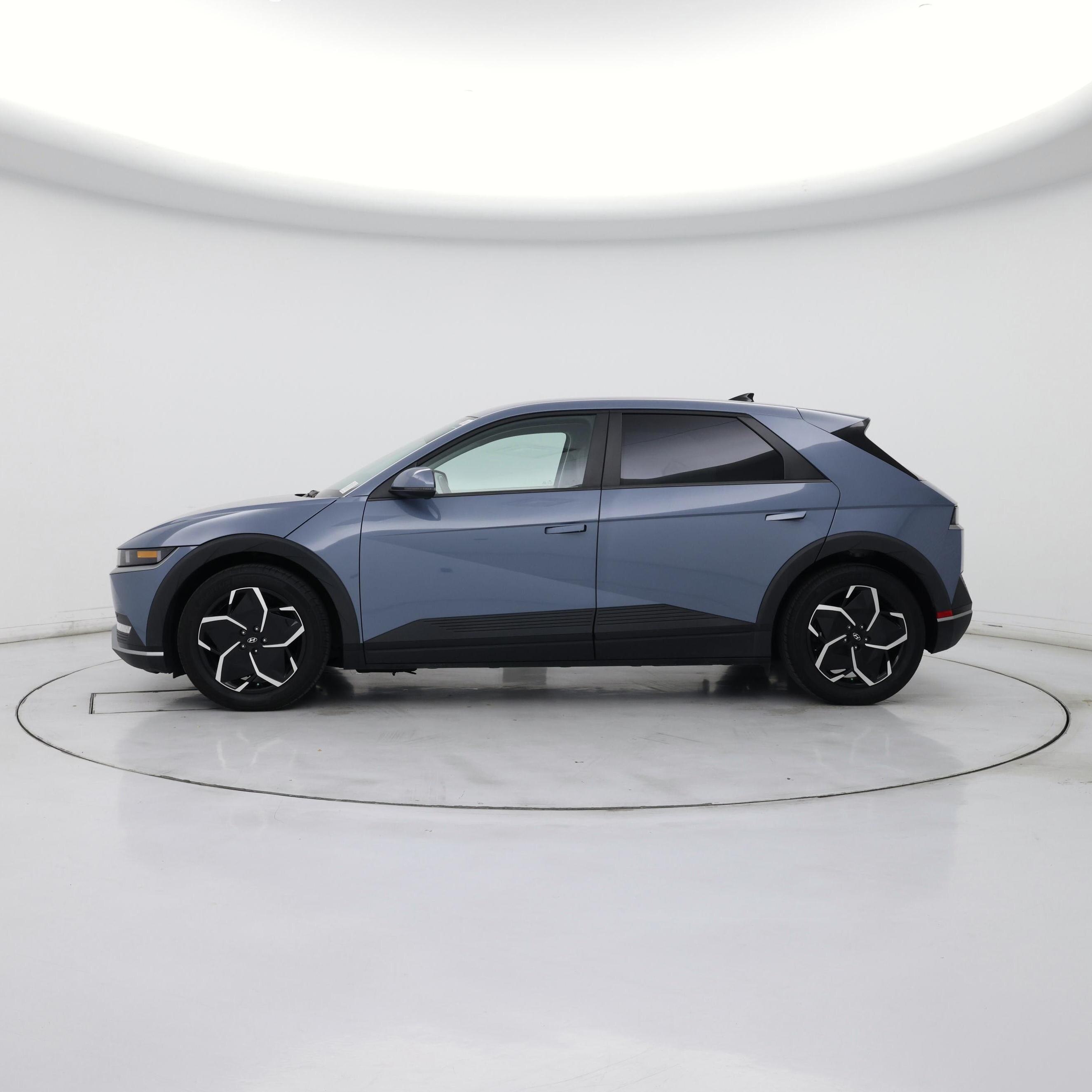 Thumbnail: 2024 Hyundai Ioniq 5 - 3