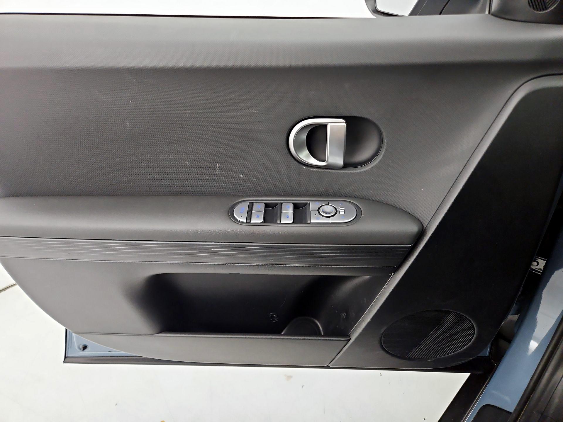 Thumbnail: 2024 Hyundai Ioniq 5 - 12