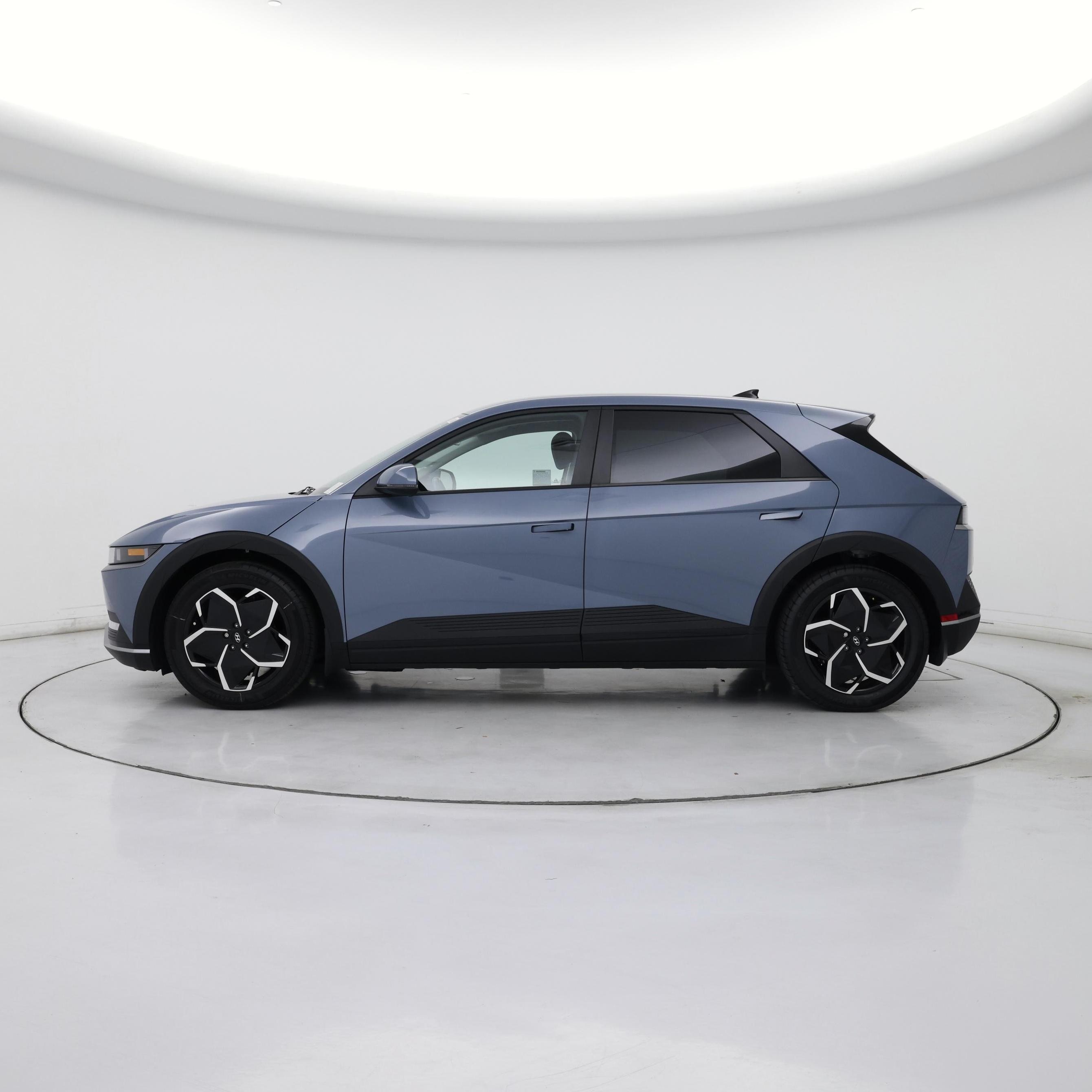 Thumbnail: 2024 Hyundai Ioniq 5 - 3