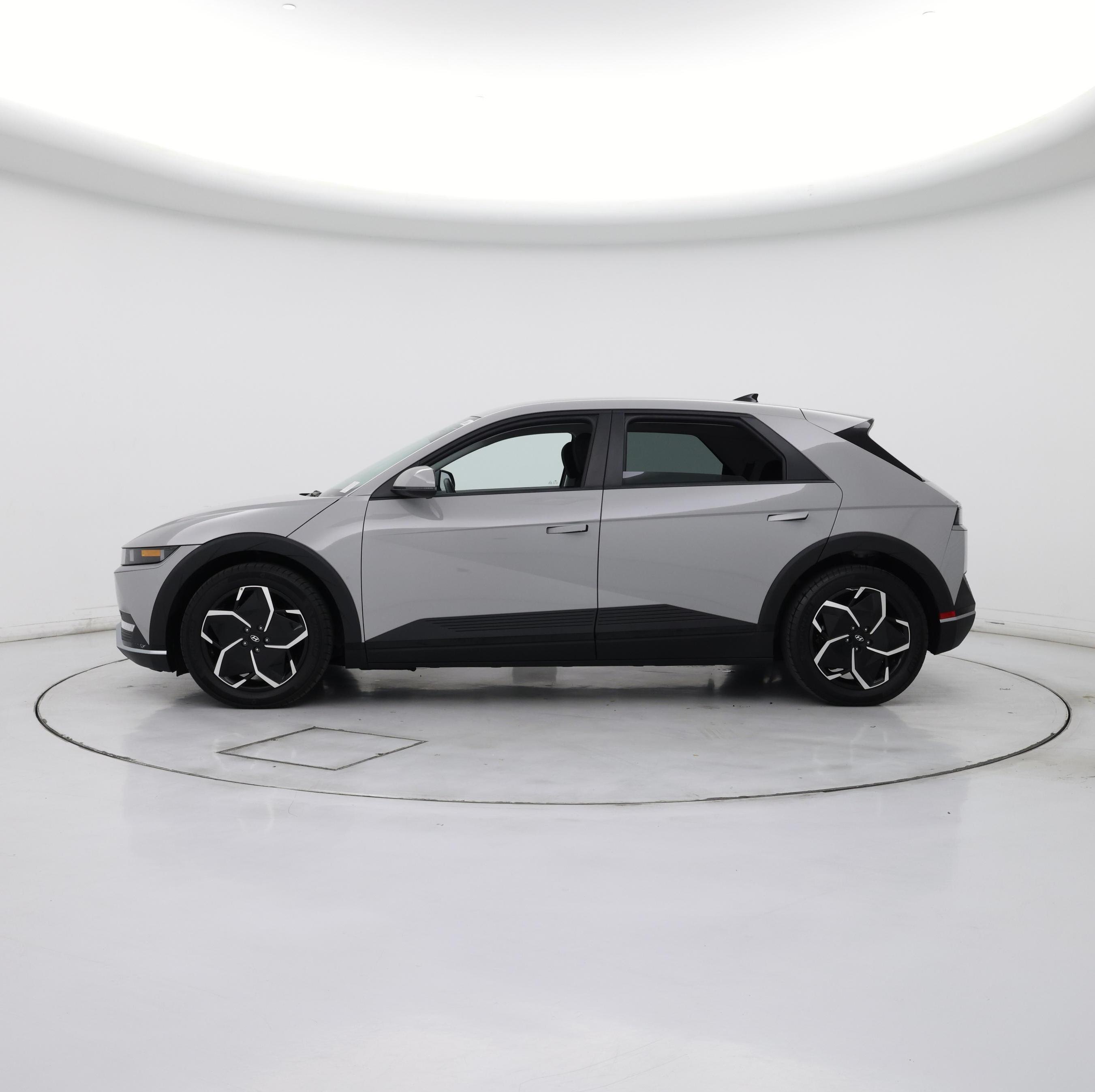 Thumbnail: 2024 Hyundai Ioniq 5 - 3