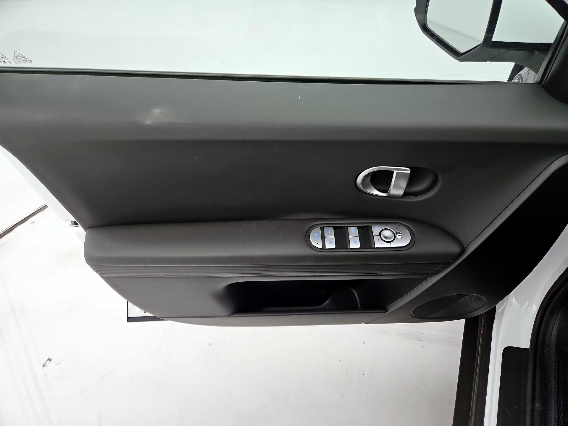 Thumbnail: 2024 Hyundai Ioniq 5 - 12
