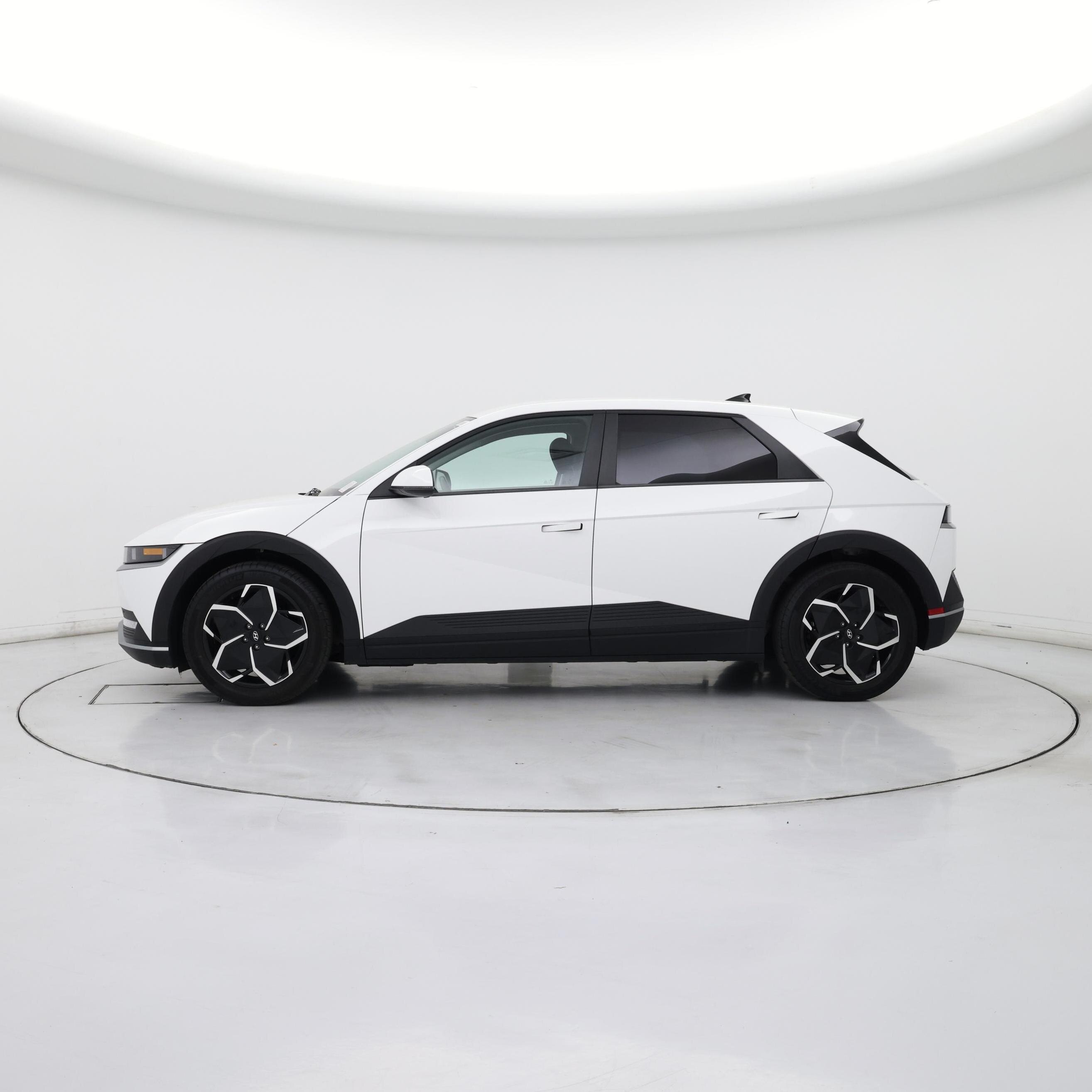 Thumbnail: 2024 Hyundai Ioniq 5 - 3