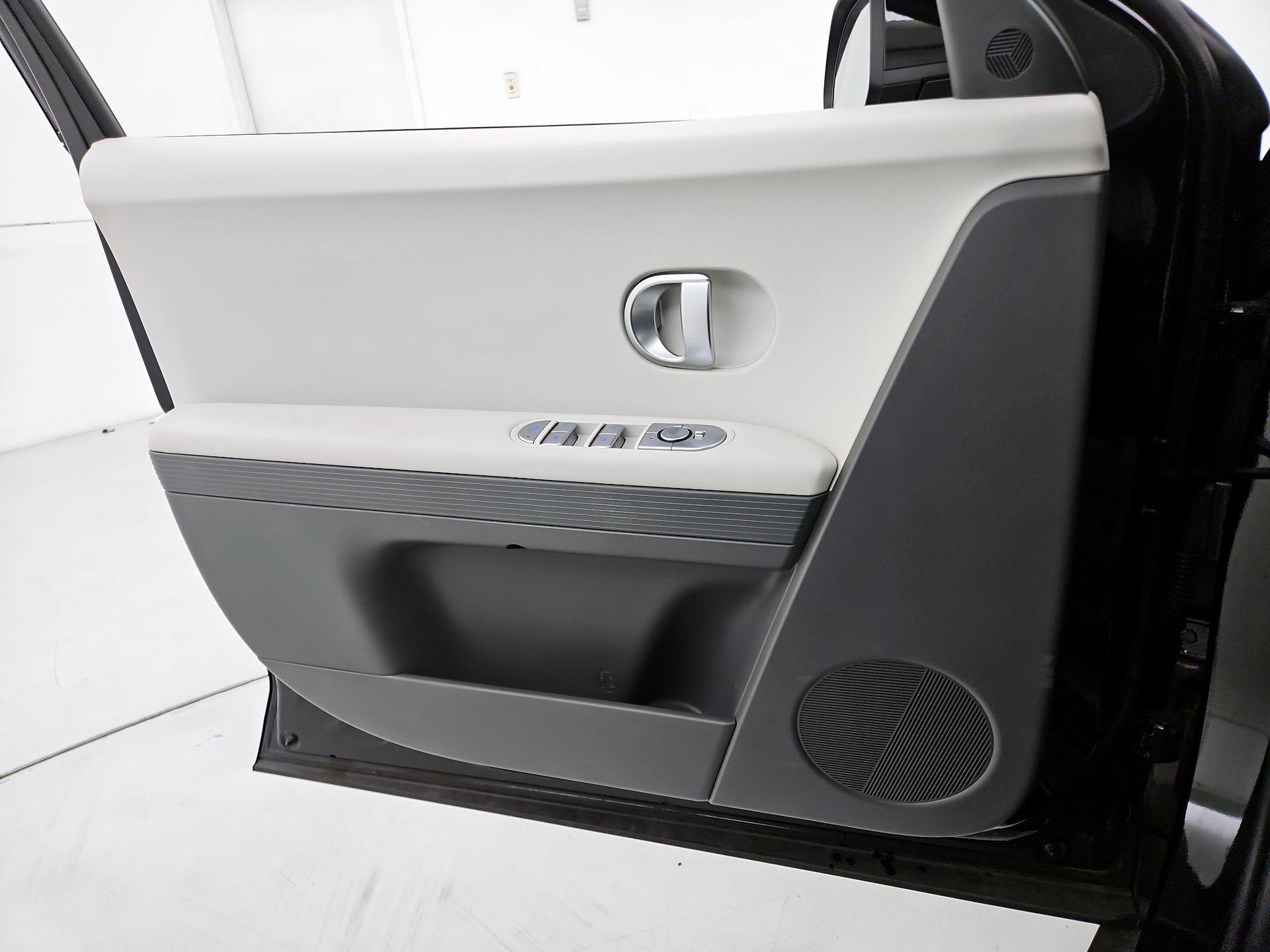 Thumbnail: 2024 Hyundai Ioniq 5 - 12