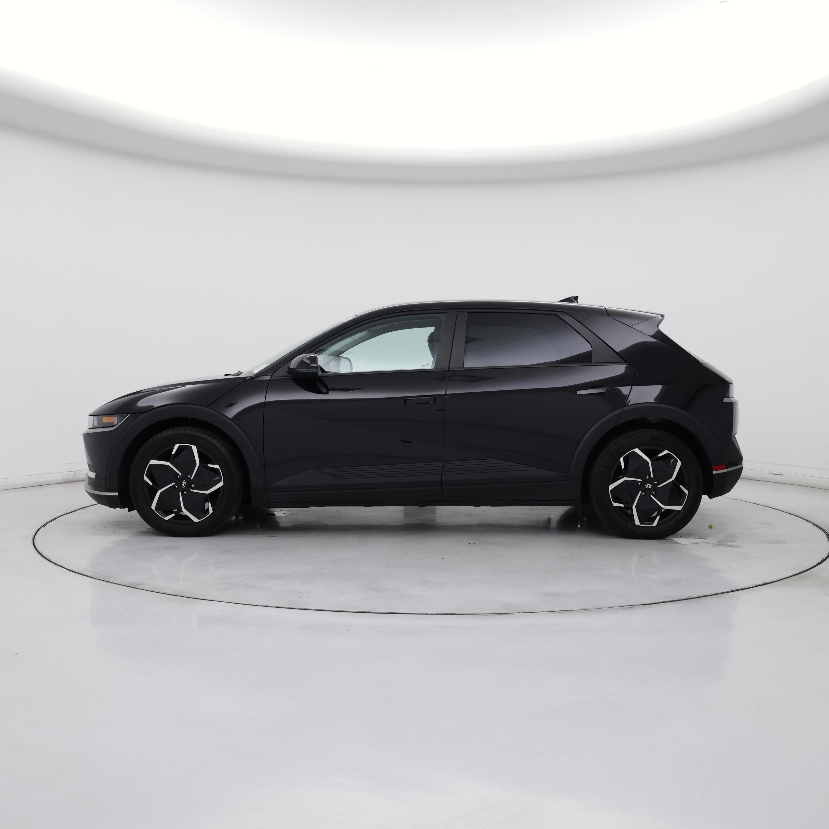 Thumbnail: 2024 Hyundai Ioniq 5 - 3