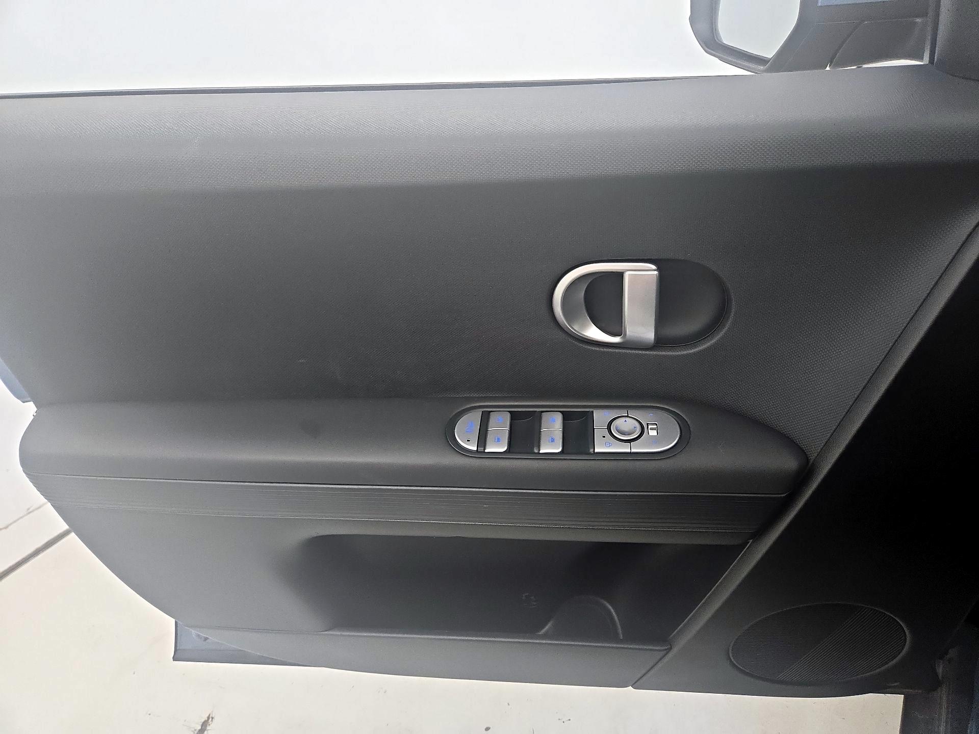 Thumbnail: 2024 Hyundai Ioniq 5 - 12