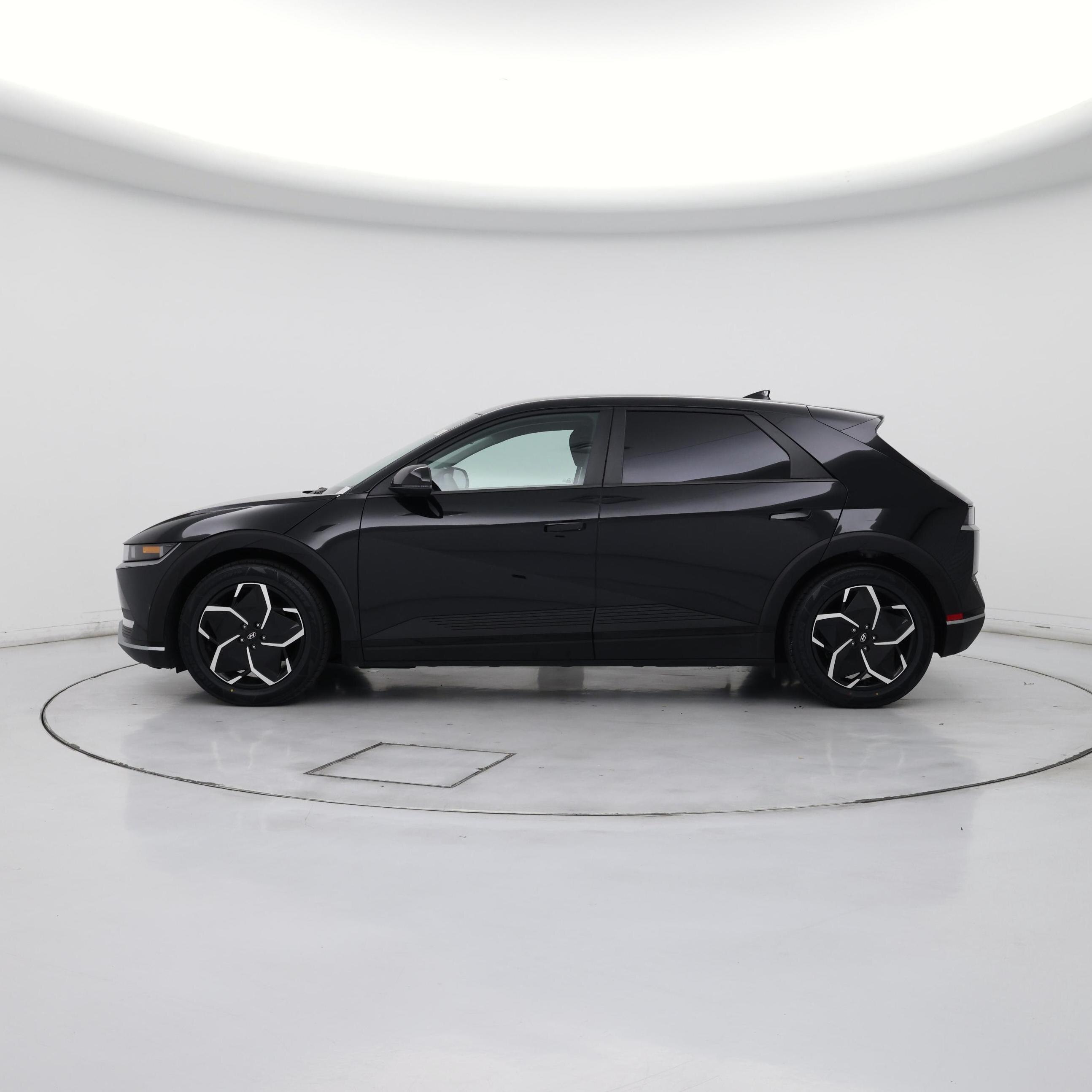Thumbnail: 2024 Hyundai Ioniq 5 - 3