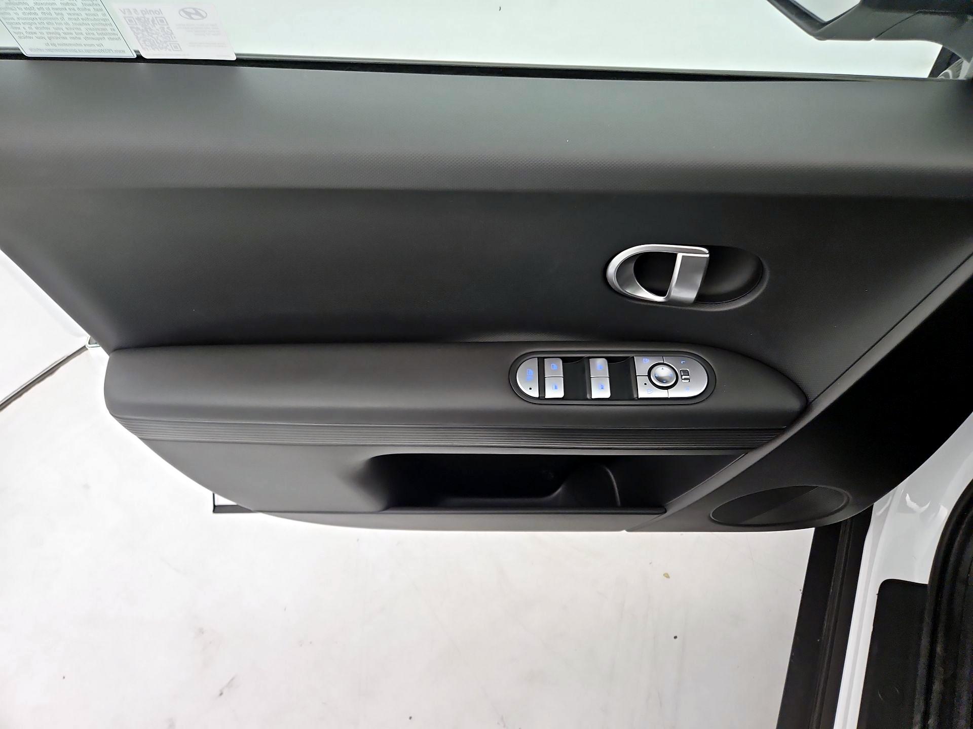 Thumbnail: 2024 Hyundai Ioniq 5 - 12