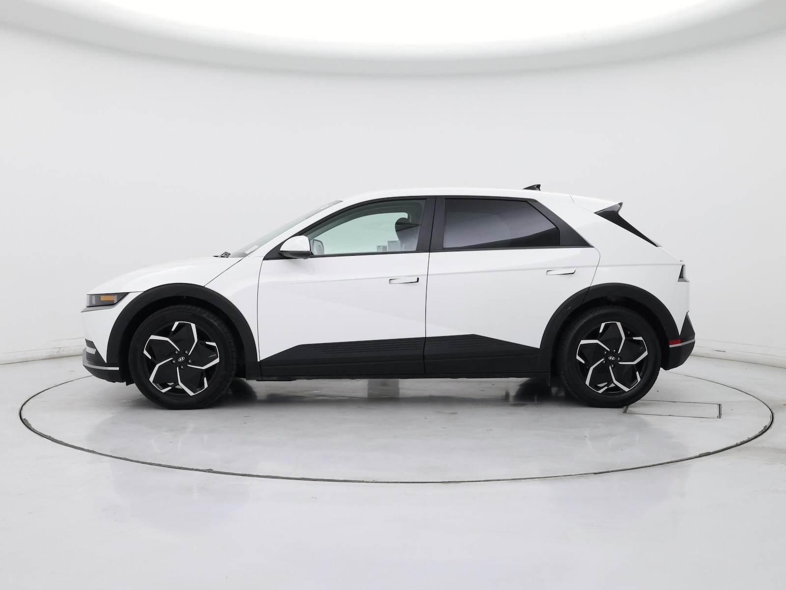 2024 Hyundai IONIQ 5 SEL - Photo 4