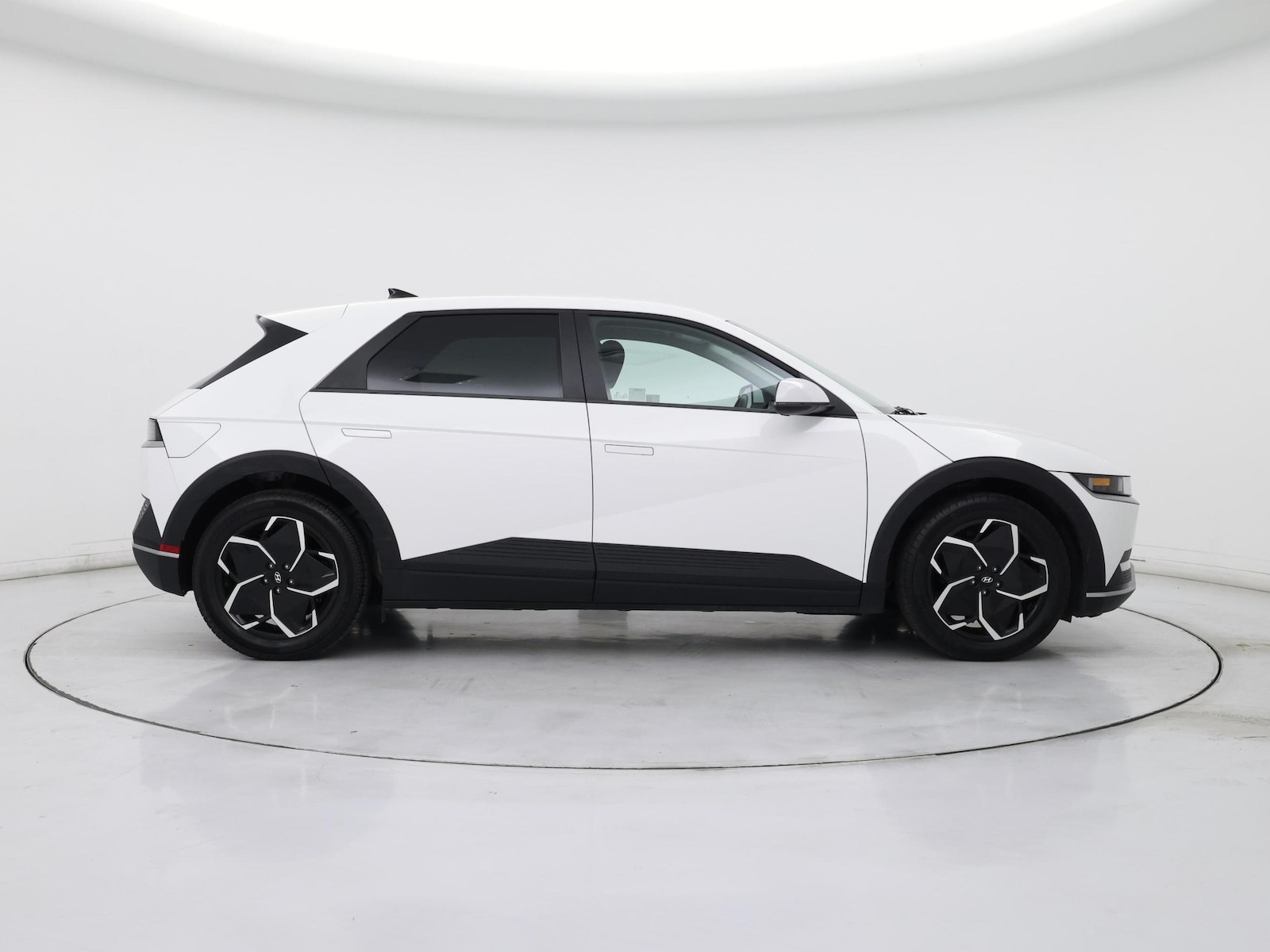 2024 Hyundai IONIQ 5 SEL - Photo 8