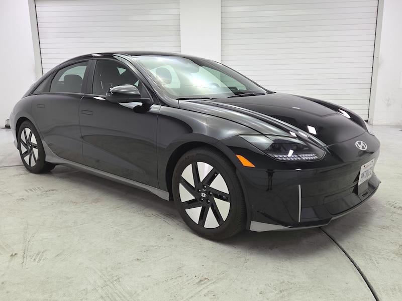 2024 Hyundai Ioniq 6 SE