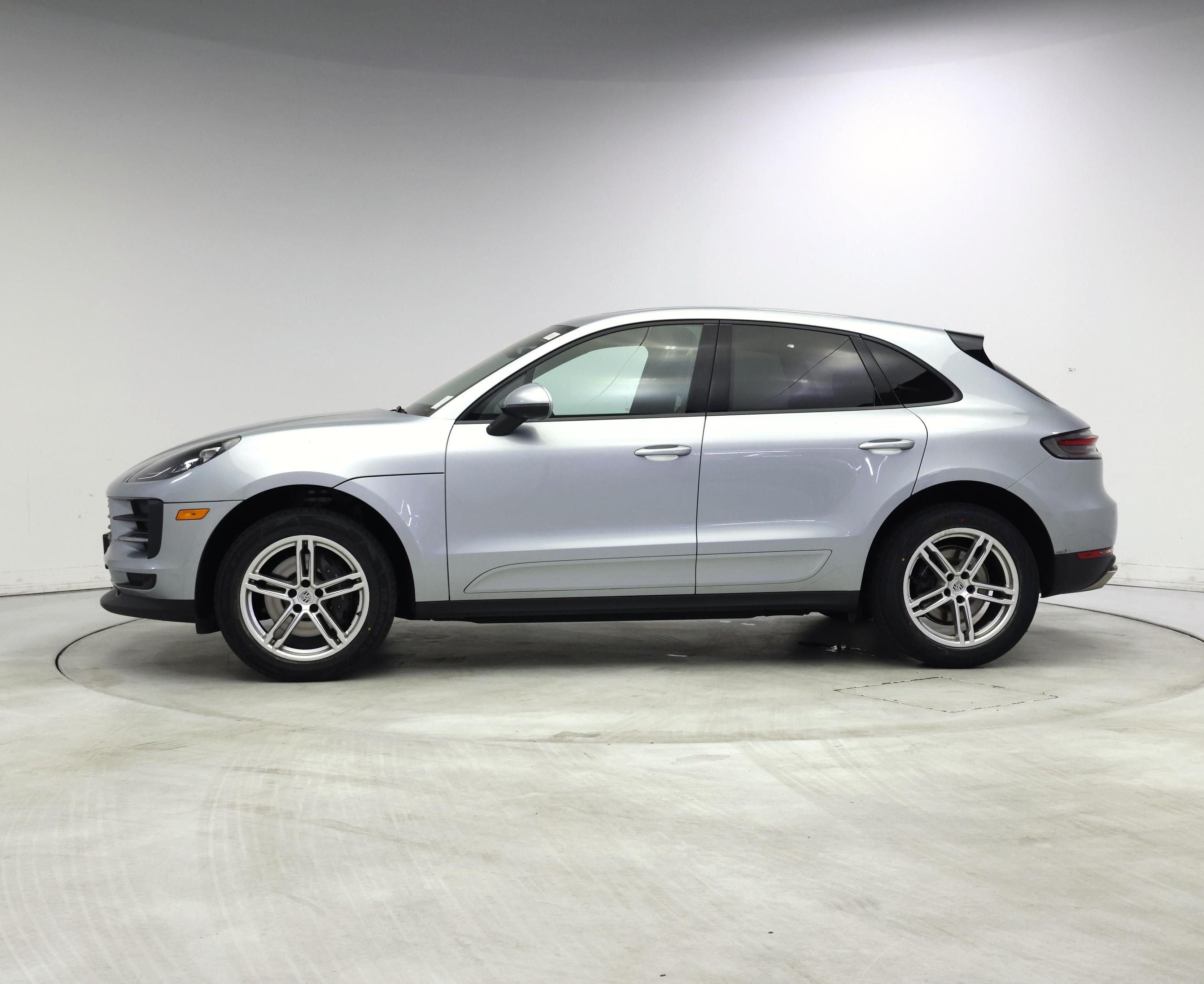 Thumbnail: 2021 Porsche Macan - 3