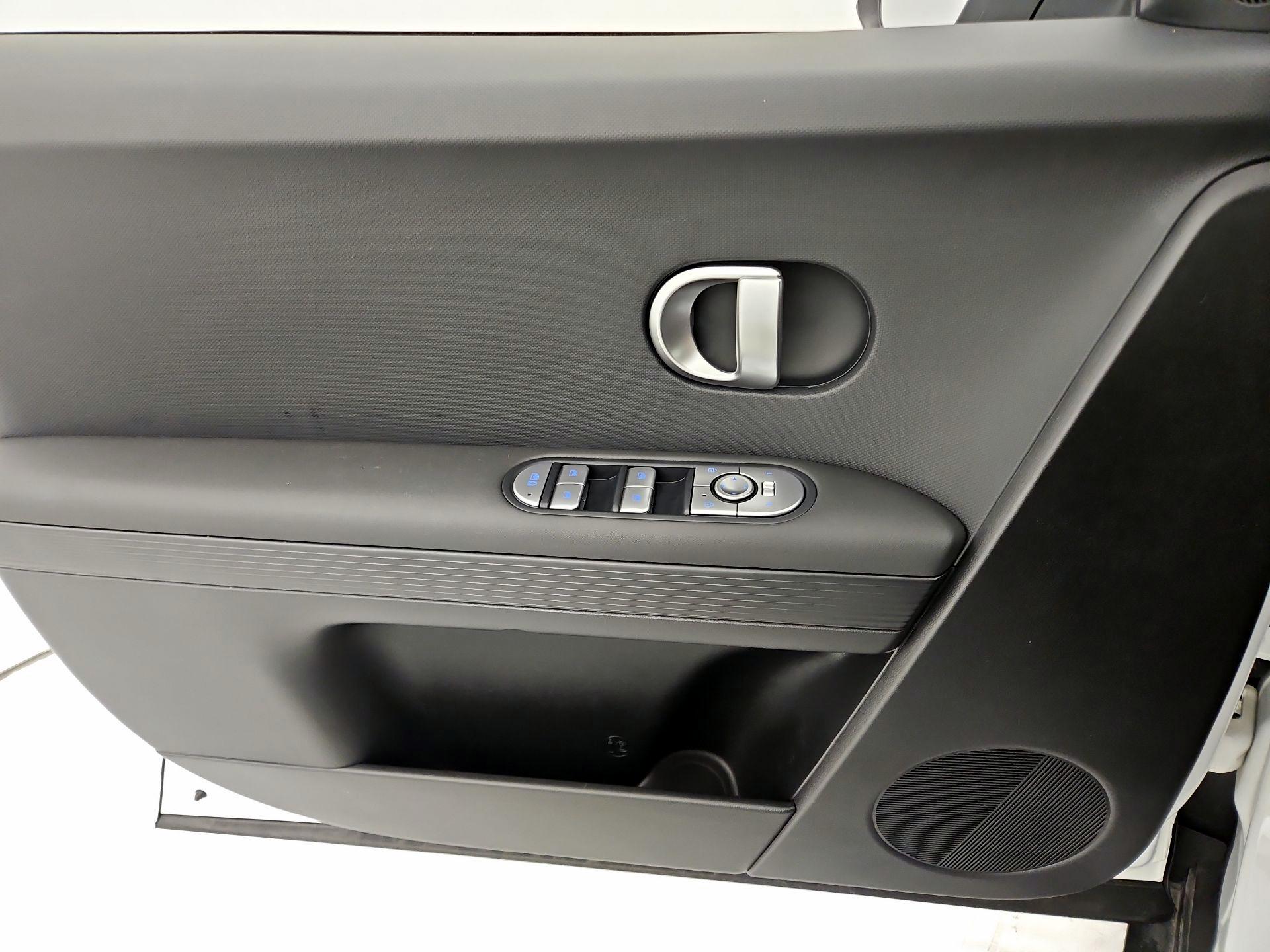 Thumbnail: 2024 Hyundai Ioniq 5 - 12