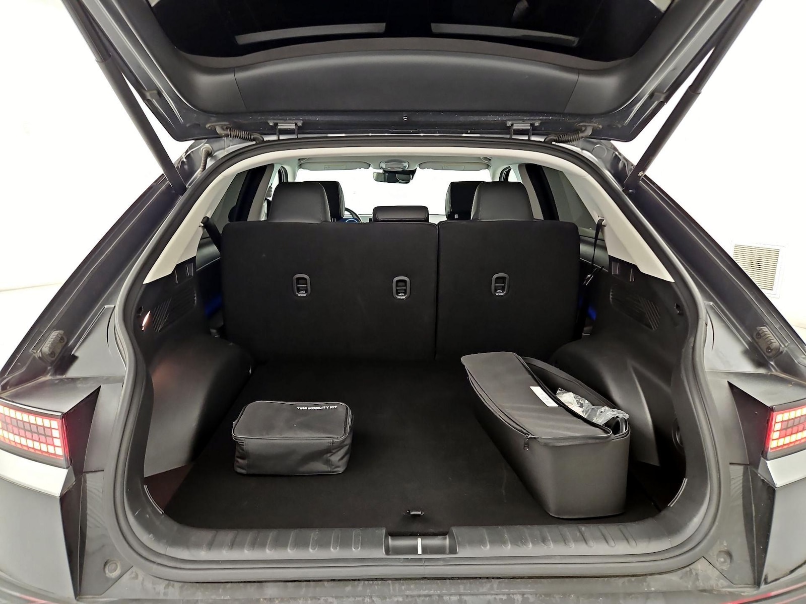 2023 Hyundai IONIQ 5 SEL - Photo 22