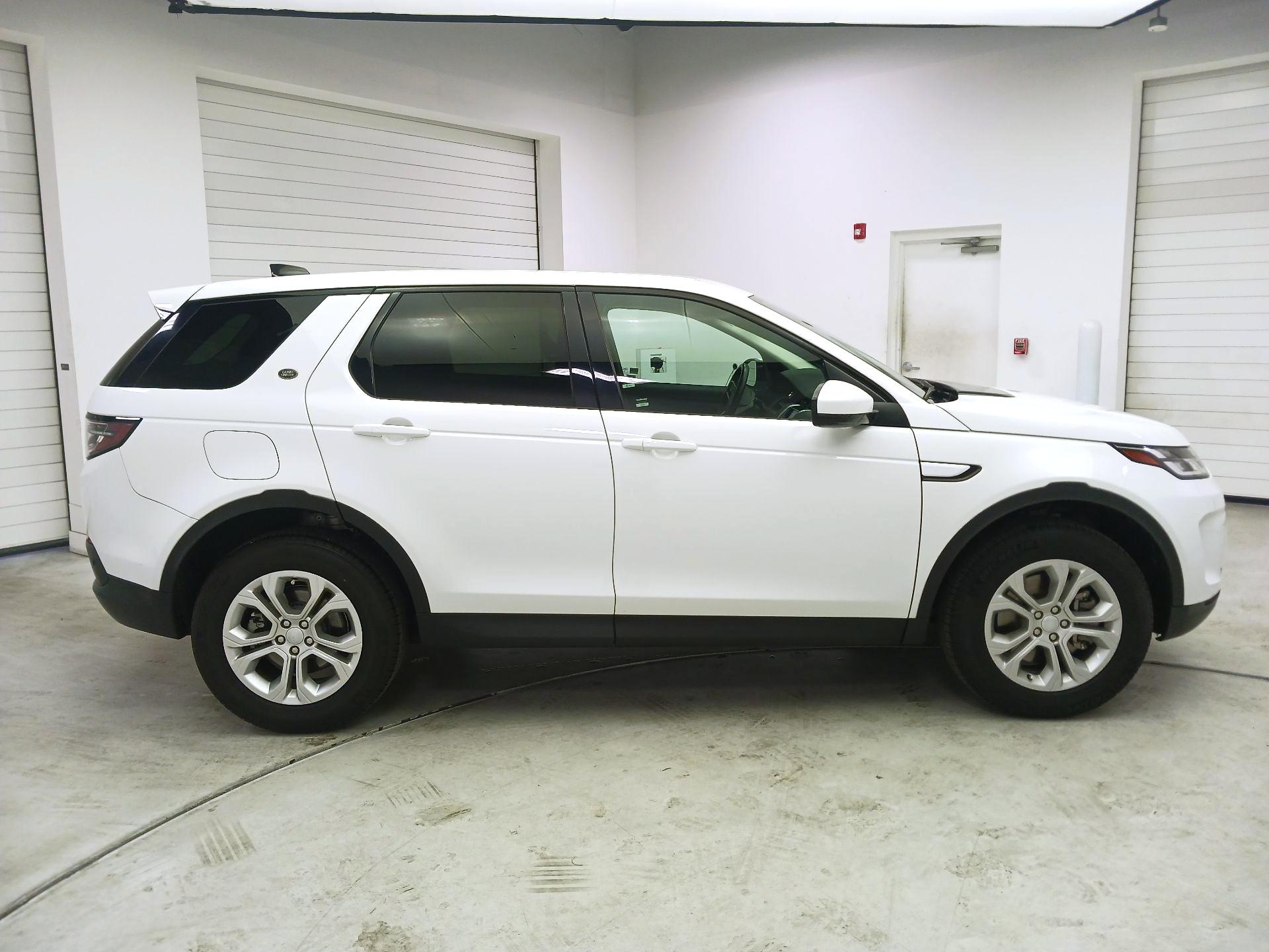 Thumbnail: 2023 Land Rover Discovery Sport - 4