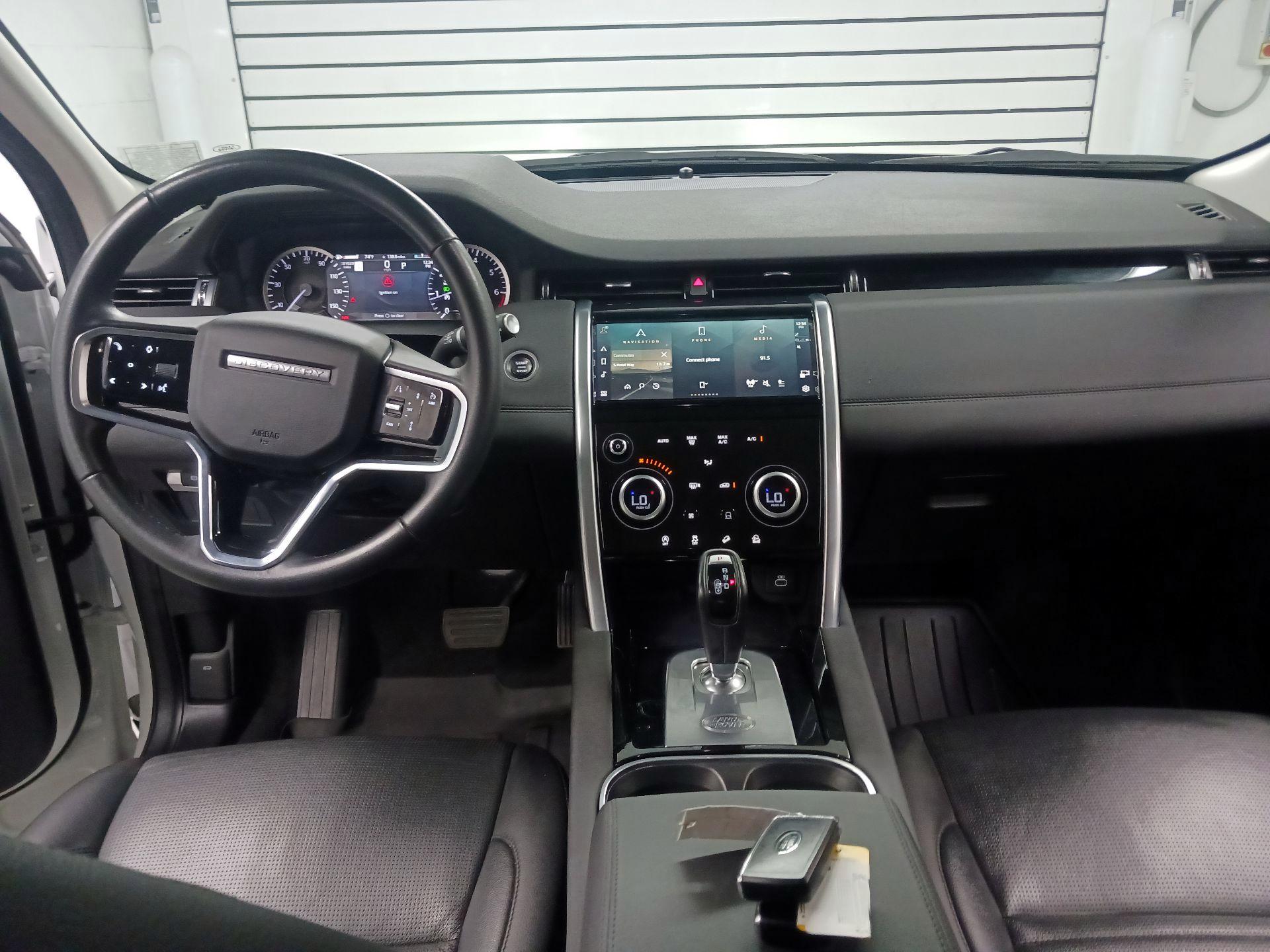 Thumbnail: 2023 Land Rover Discovery Sport - 8