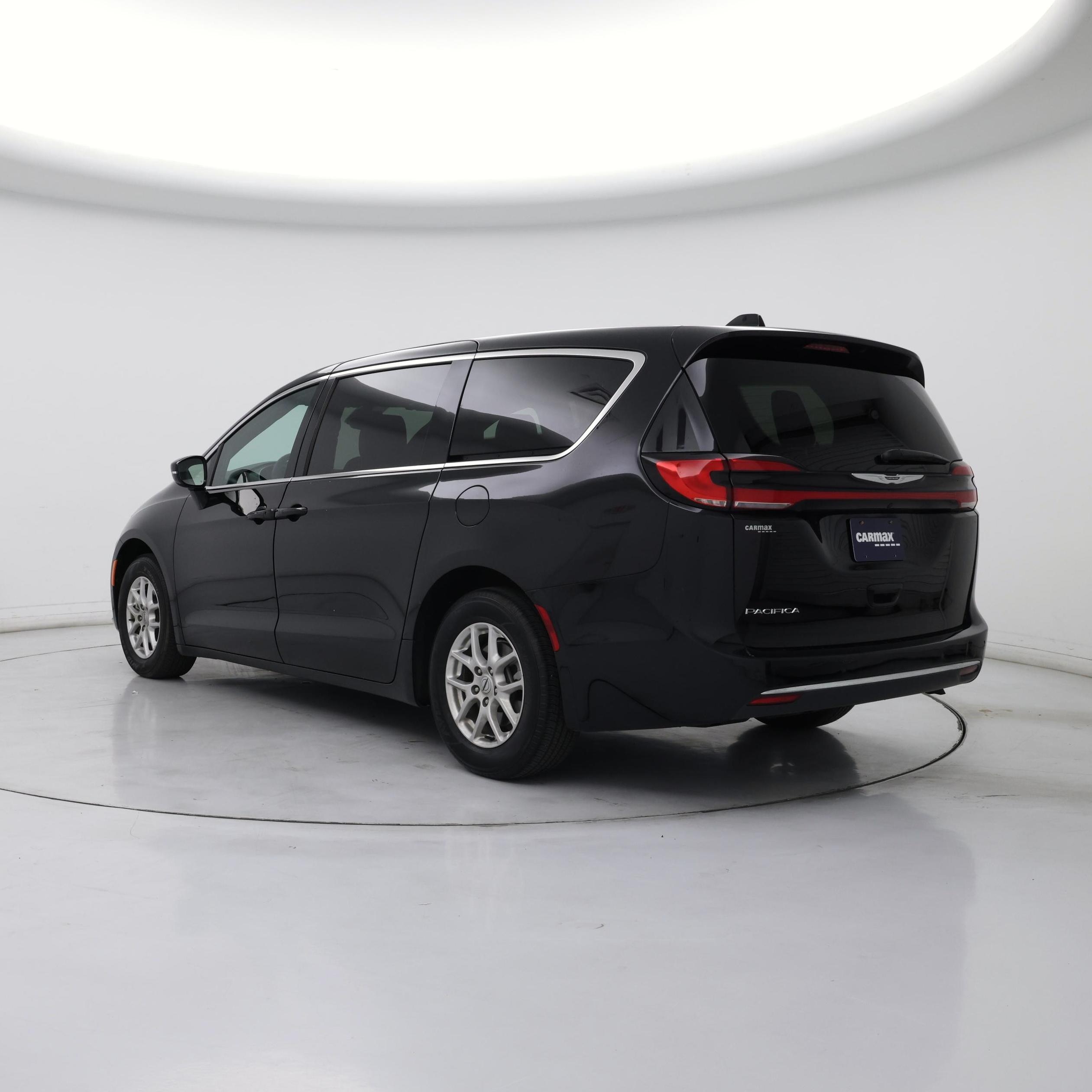 Thumbnail: 2025 Chrysler Pacifica - 2