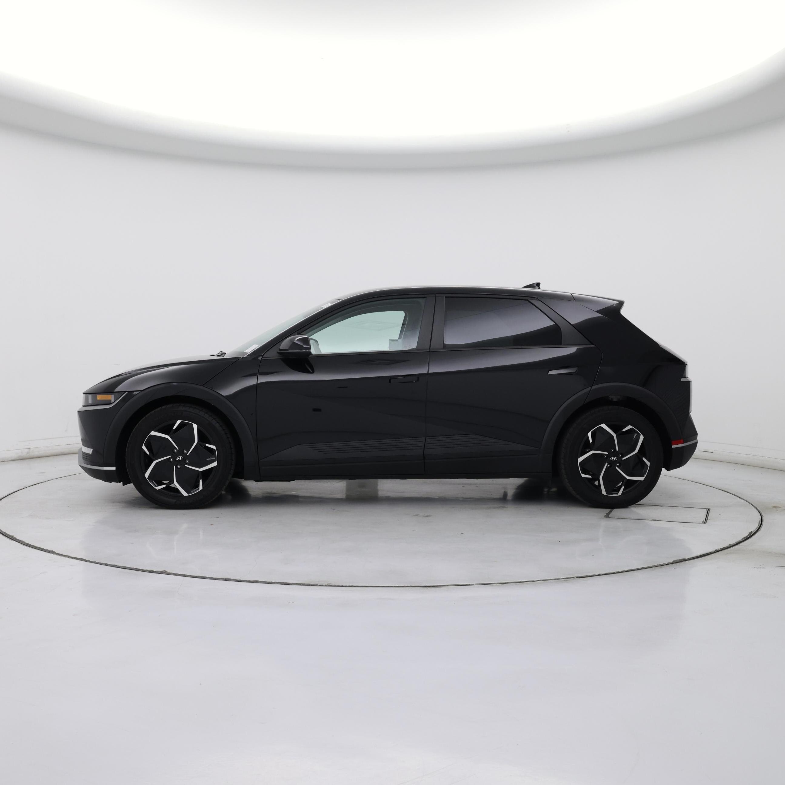 Thumbnail: 2024 Hyundai Ioniq 5 - 3