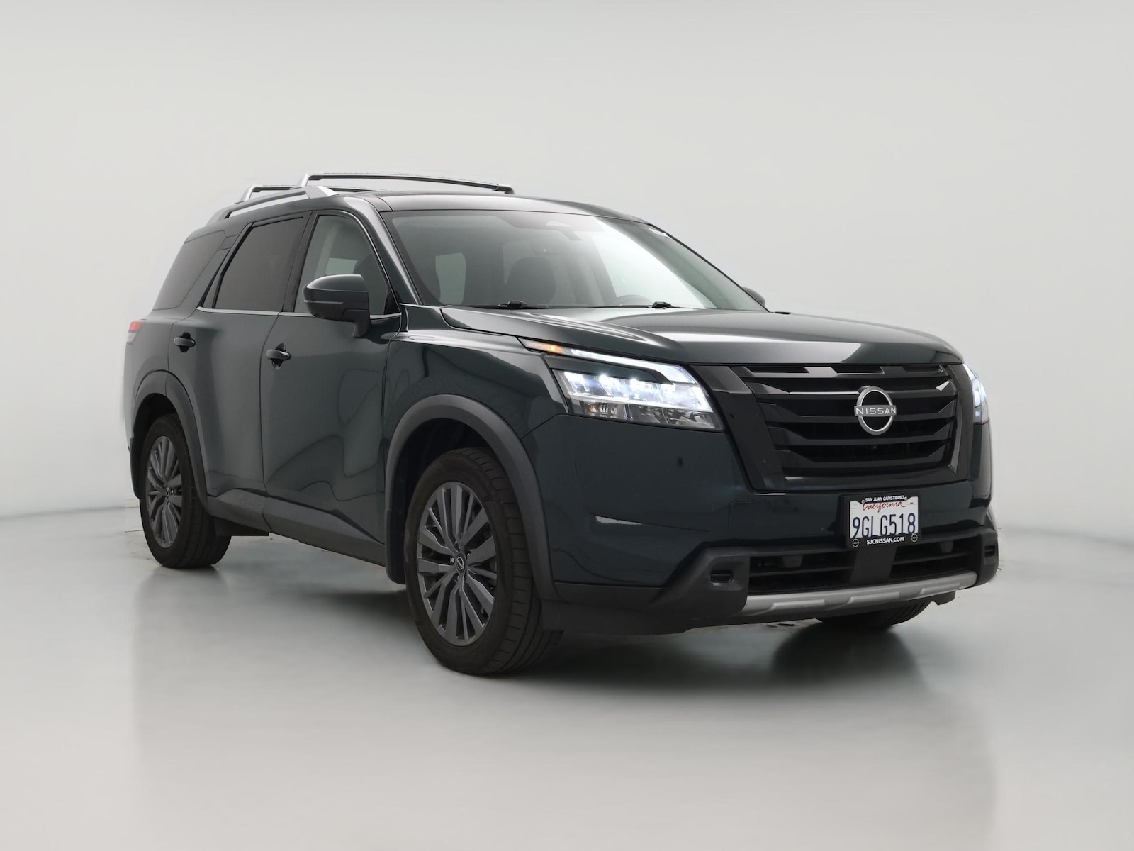 2023 Nissan Pathfinder SL - Photo 1