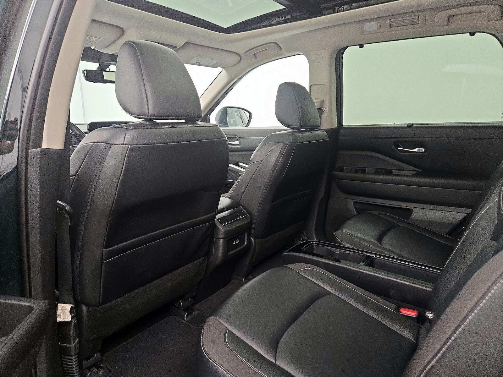 2023 Nissan Pathfinder SL - Photo 22