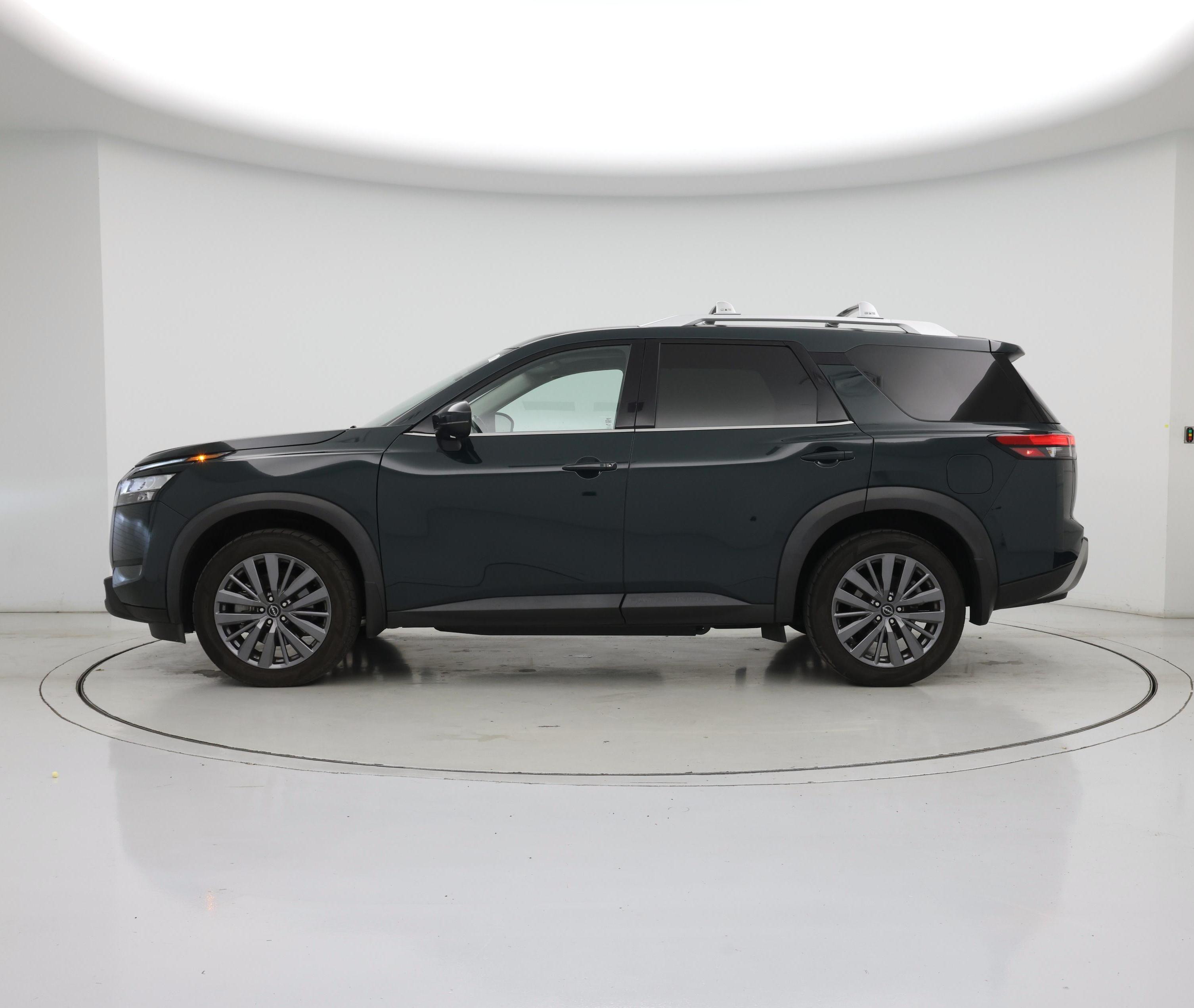 Thumbnail: 2023 Nissan Pathfinder - 3
